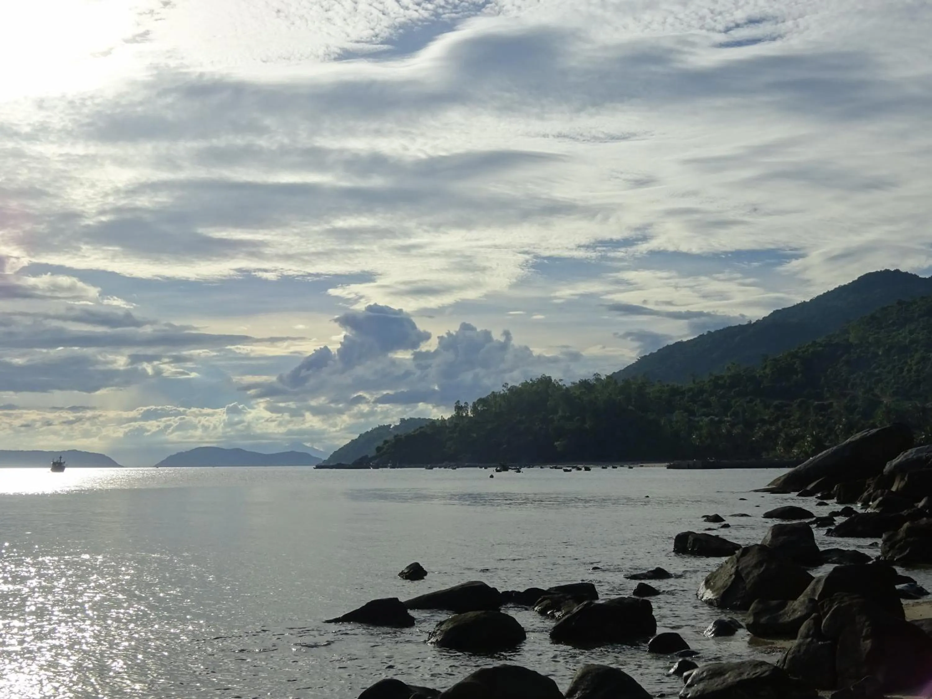 Beach in Cham Island Smiles Homestay