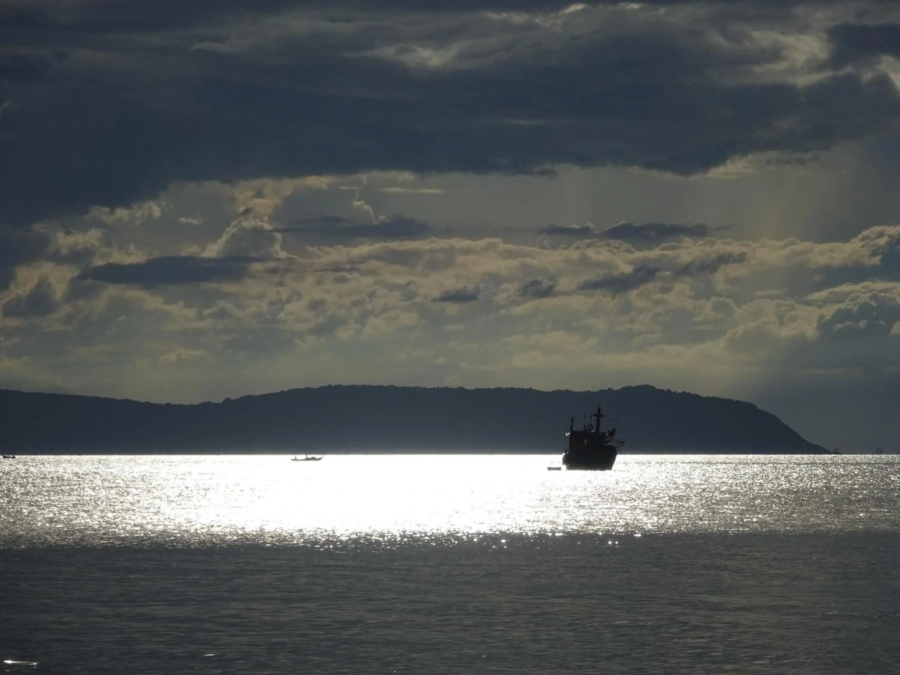 Fishing in Cham Island Smiles Homestay