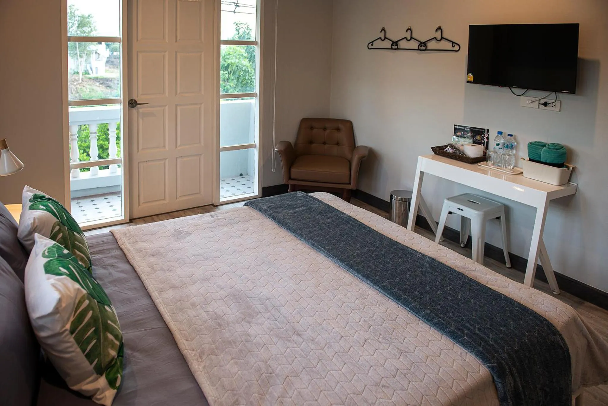 Photo of the whole room, Bed in I Rich Residence