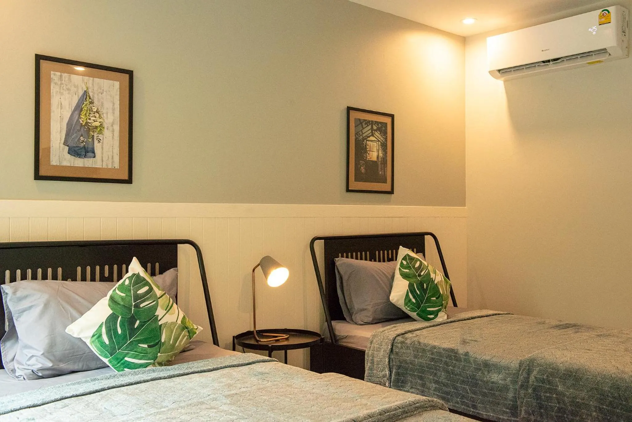 Photo of the whole room, Bed in I Rich Residence