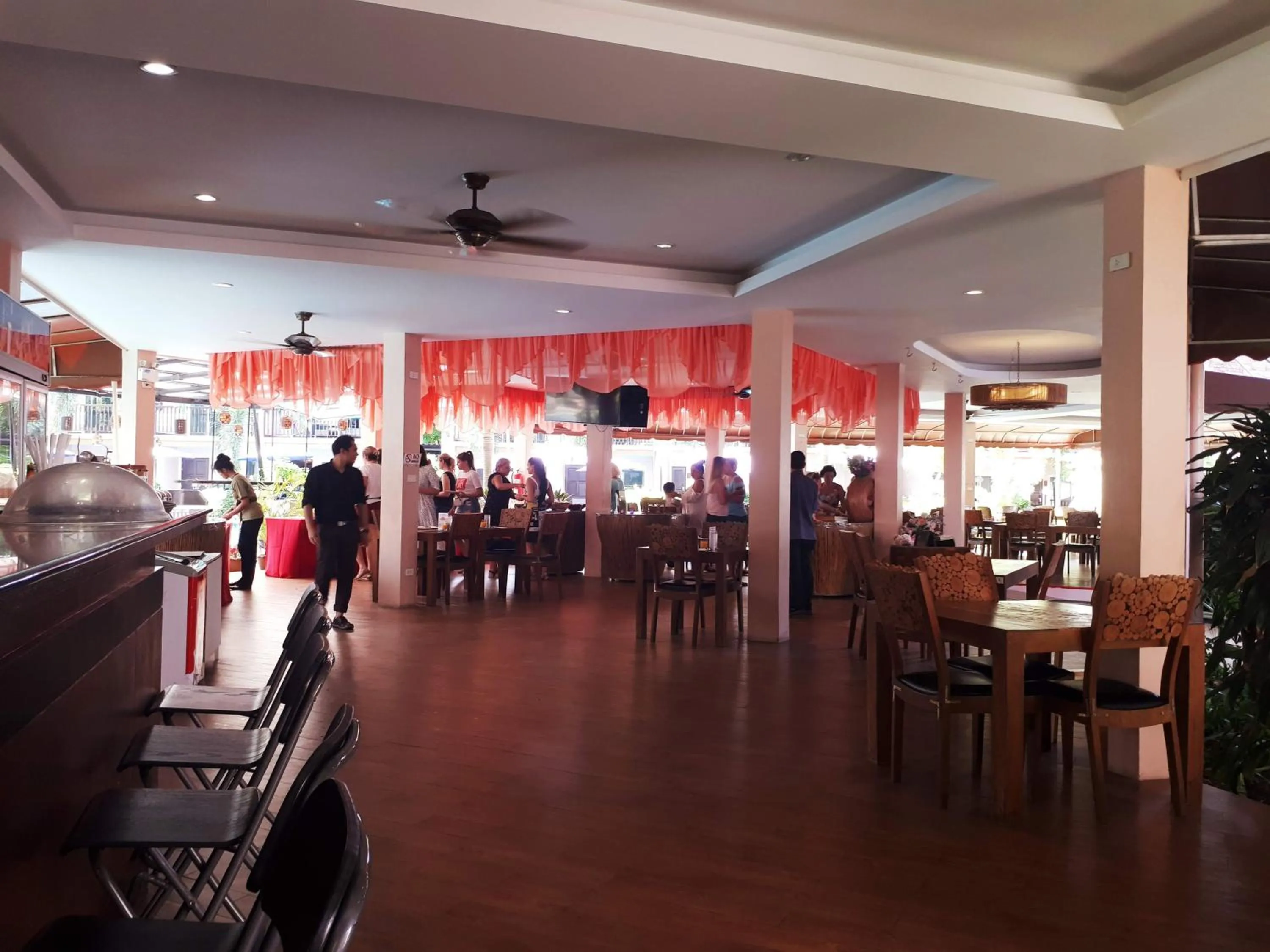 Restaurant/places to eat in Chivatara Resort Bang Tao Beach Phuket - SHA