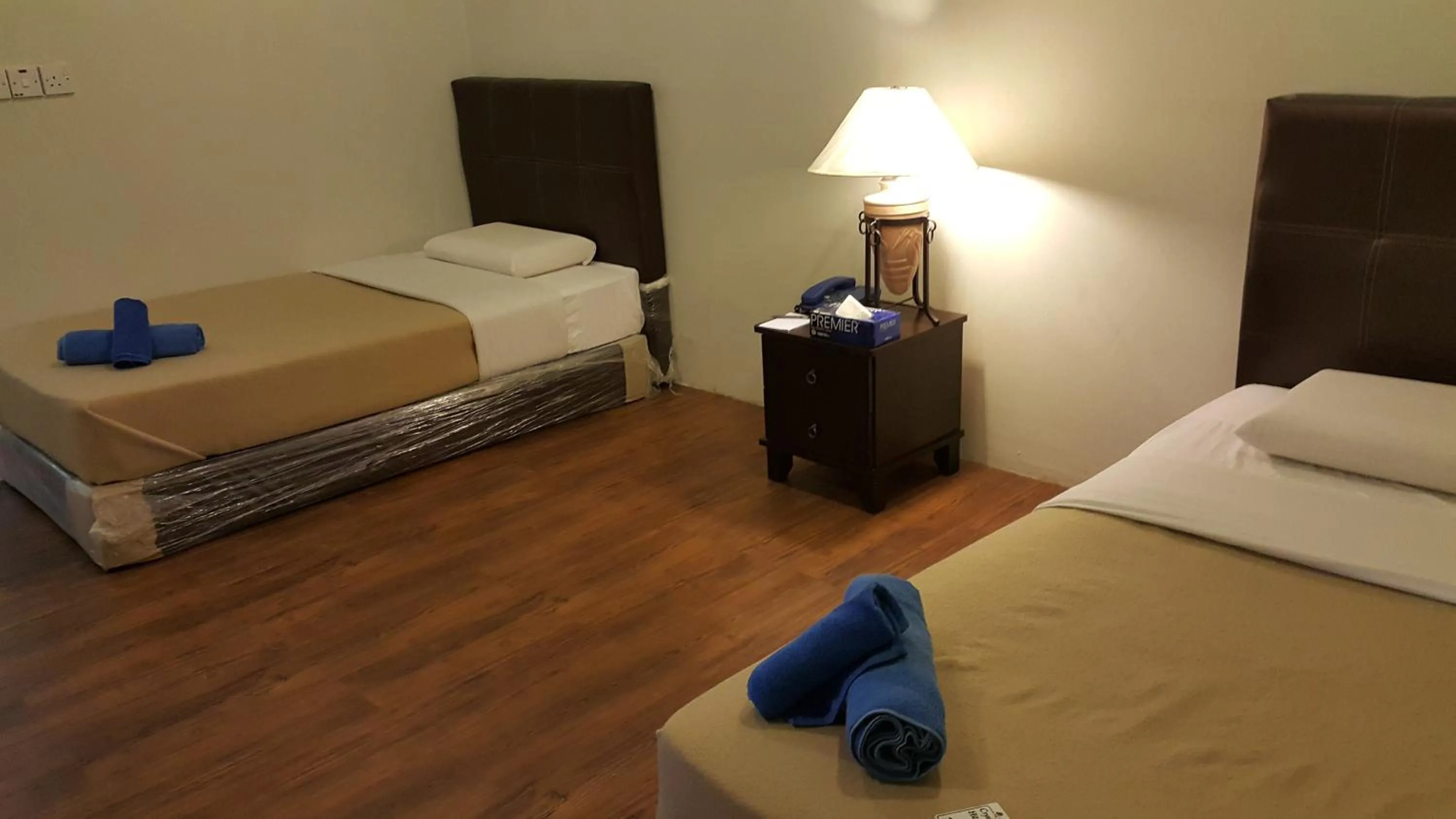 Bedroom, Bed in Crystal Hill R