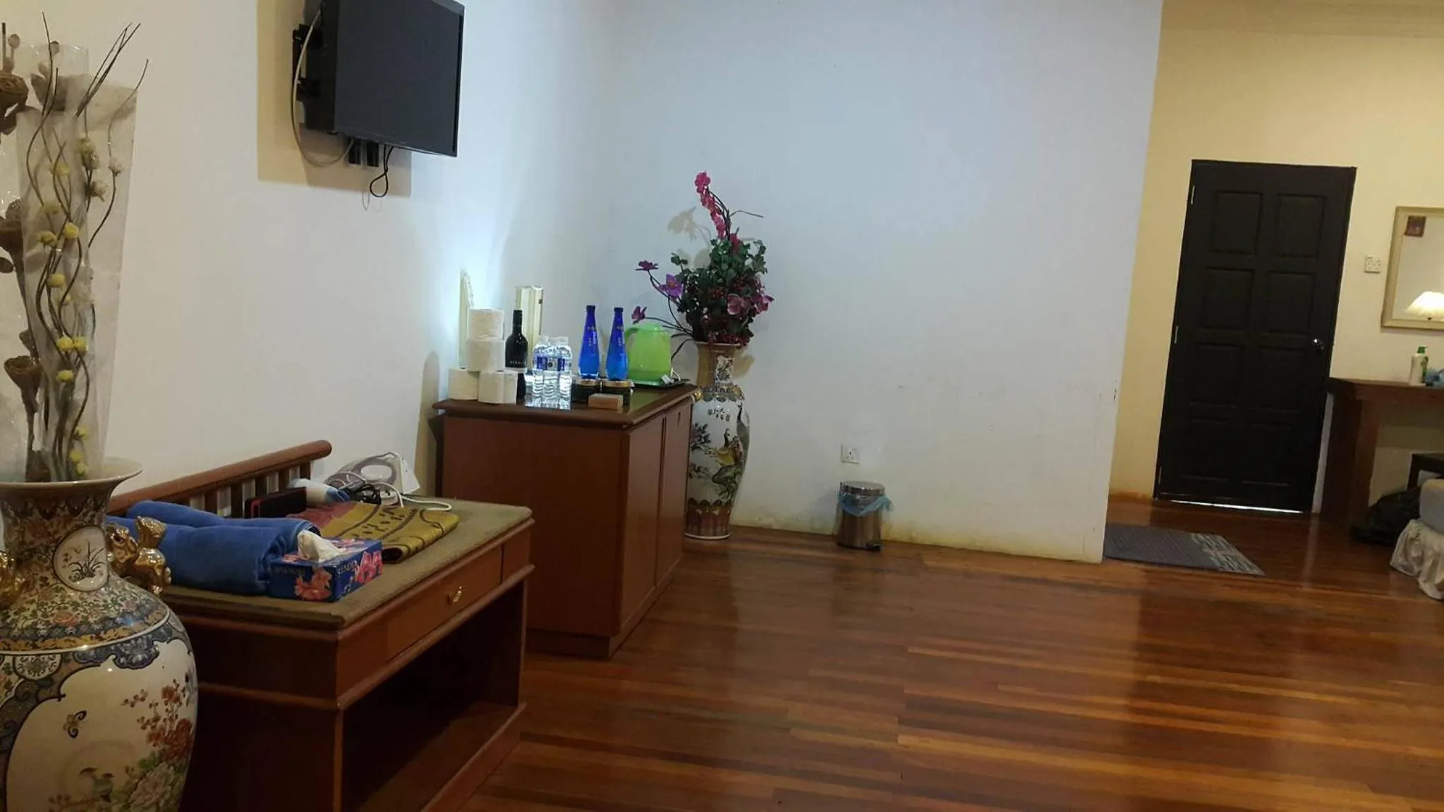 Coffee/tea facilities in Crystal Hill R