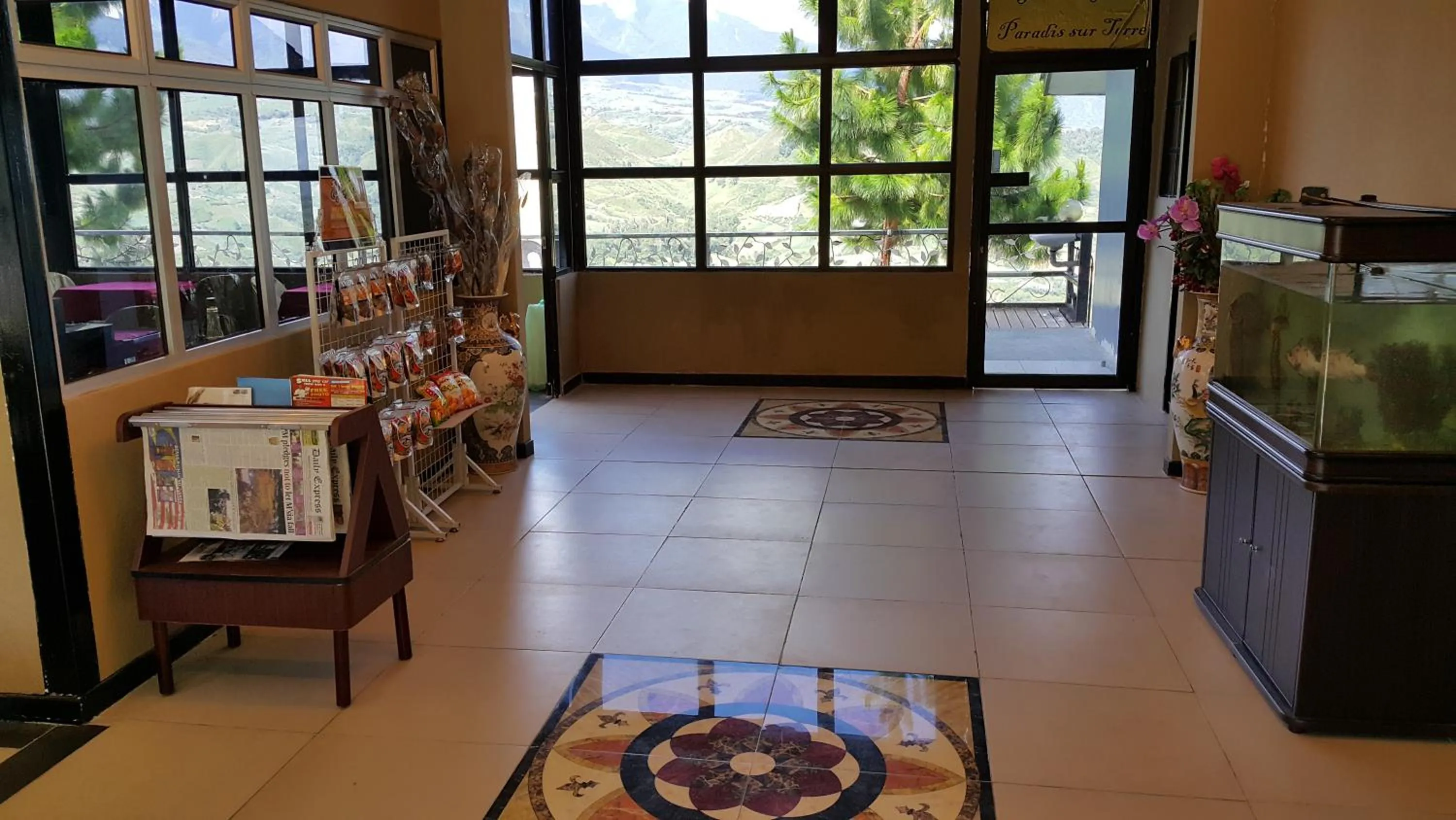 Lobby or reception in Crystal Hill R