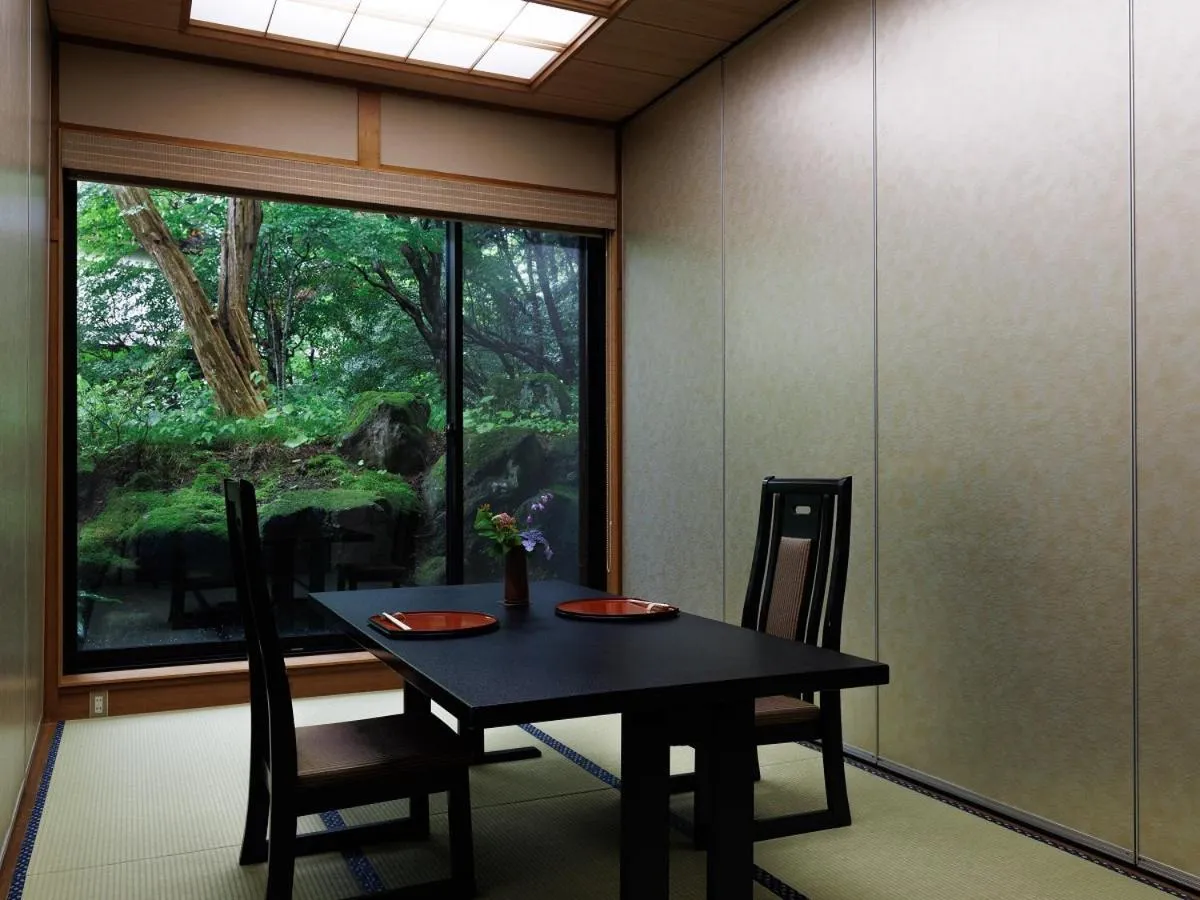 Restaurant/places to eat in Suwa Grand Shrine Kameya Inn