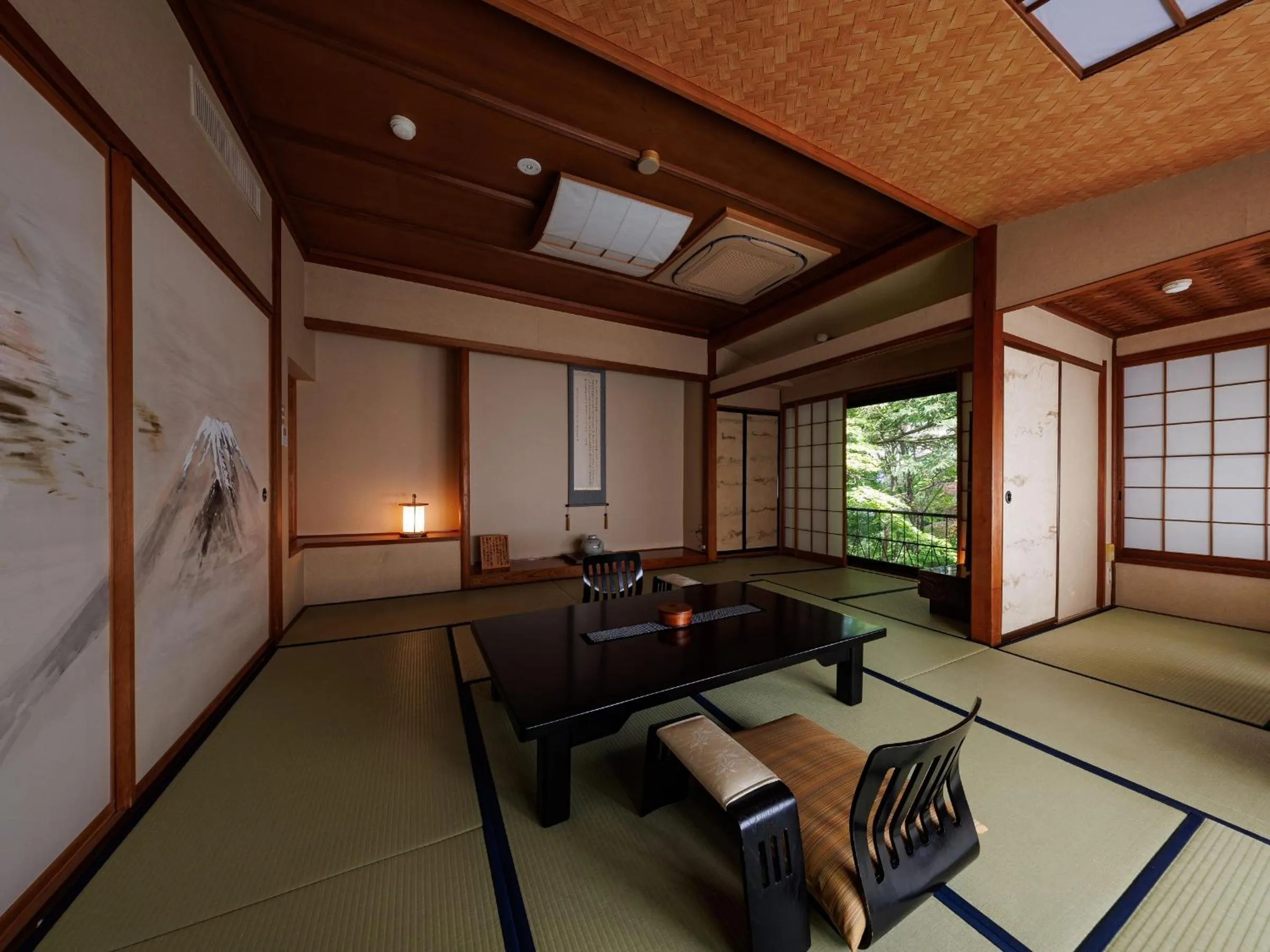 Garden in Suwa Grand Shrine Kameya Inn