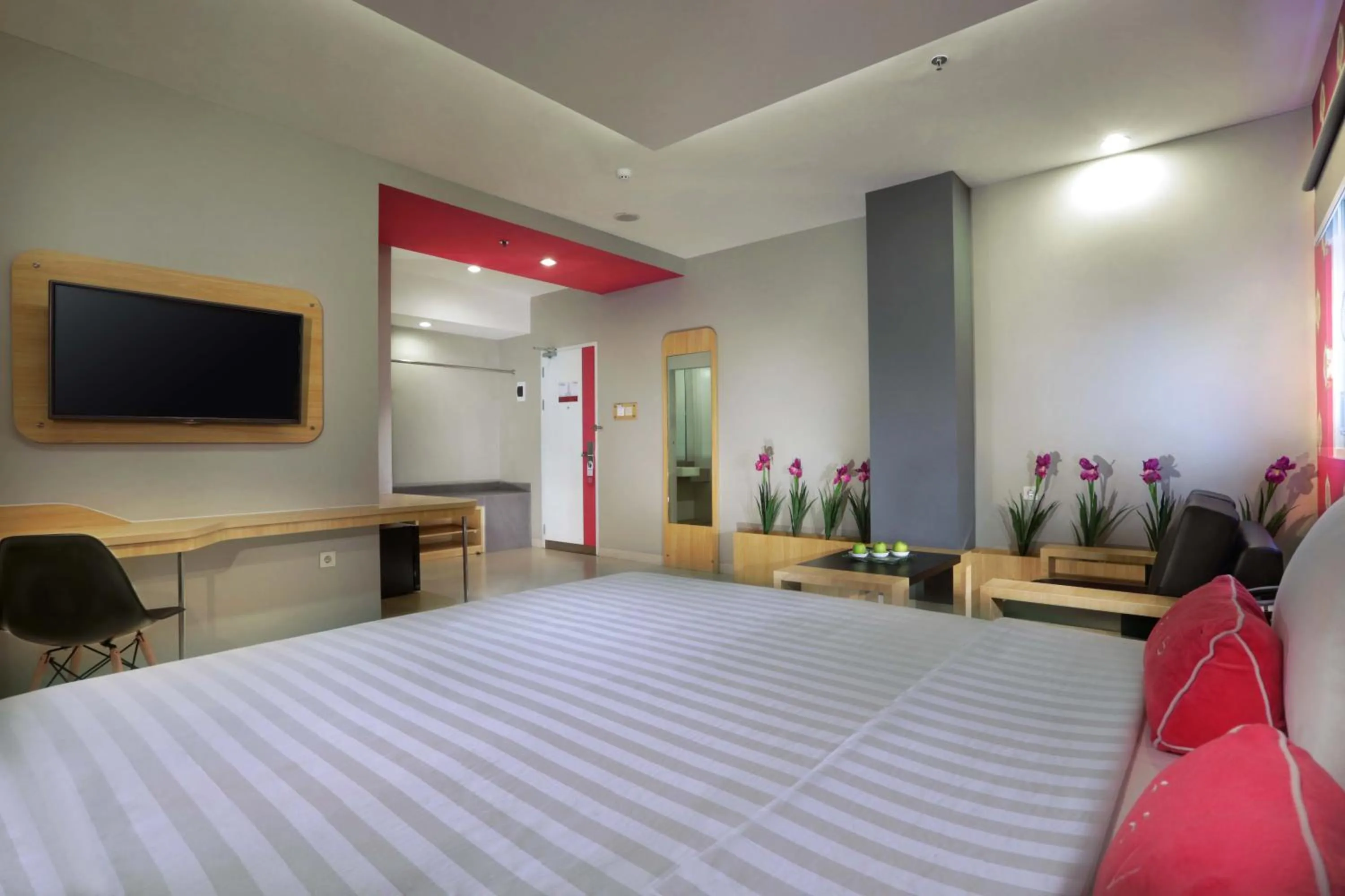 Photo of the whole room, Bed in favehotel Ahmad Yani Banjarmasin
