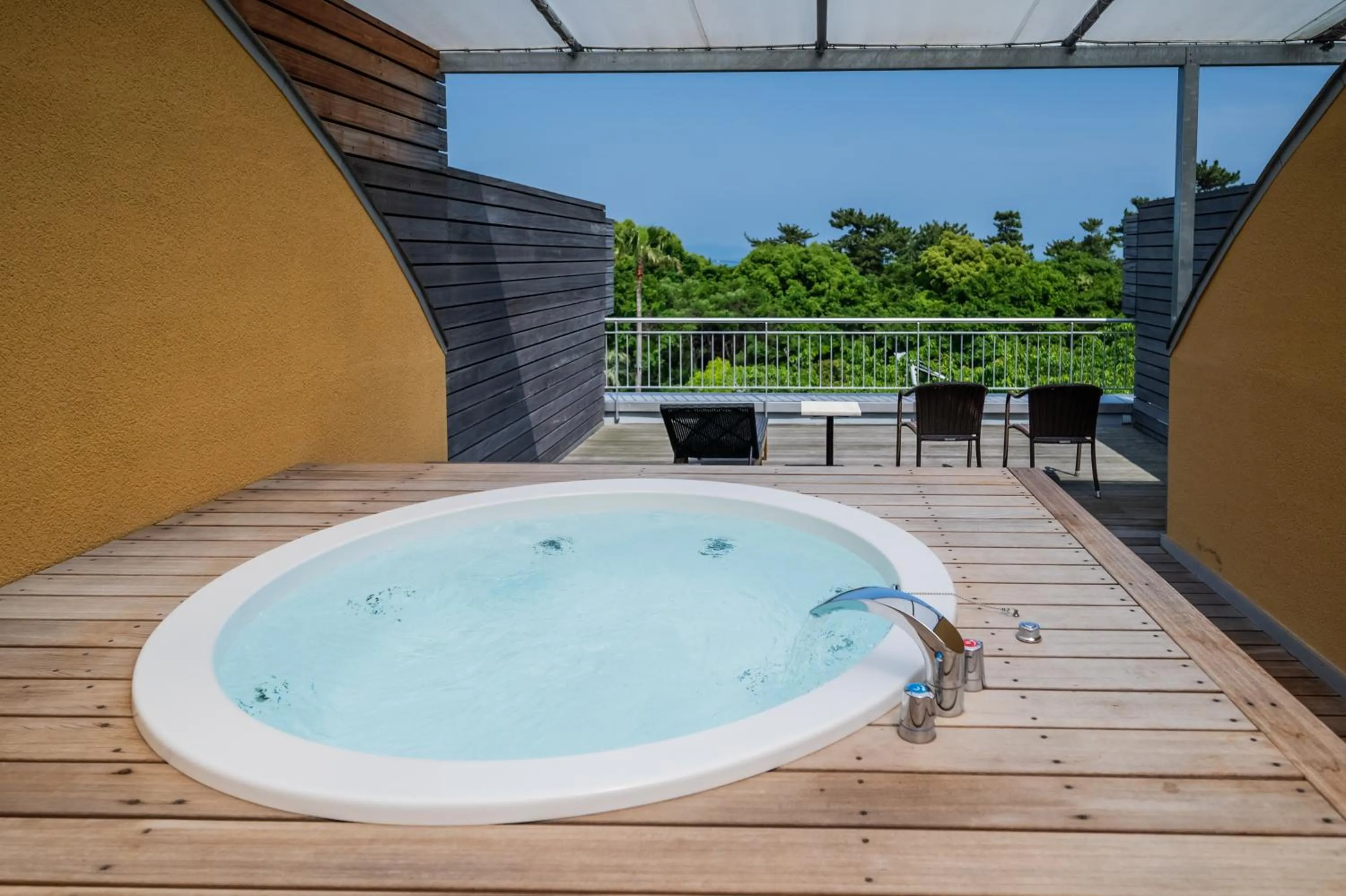 Day in Resort Hotel Moana Coast