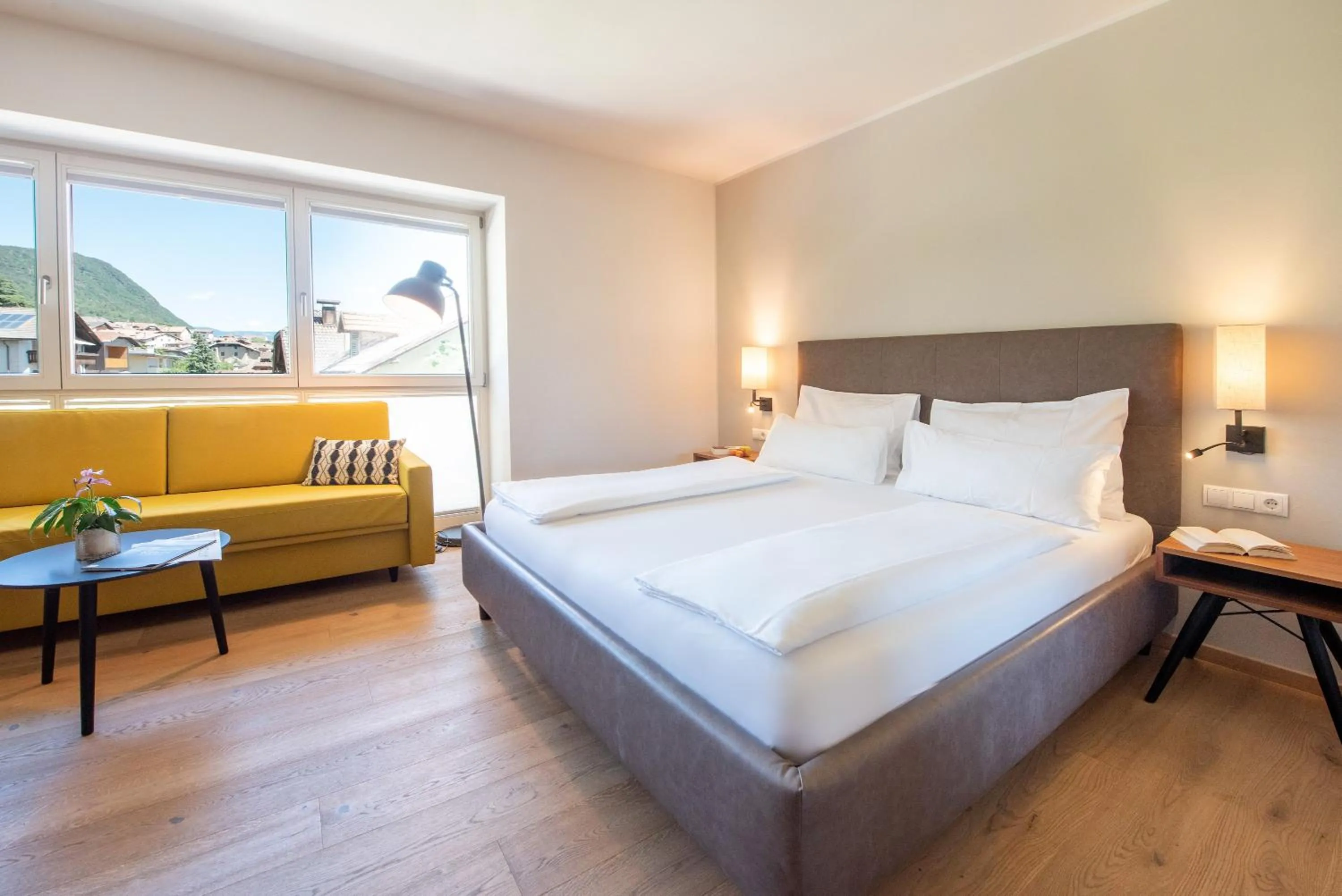 Bed in Brühl Suites&Residence