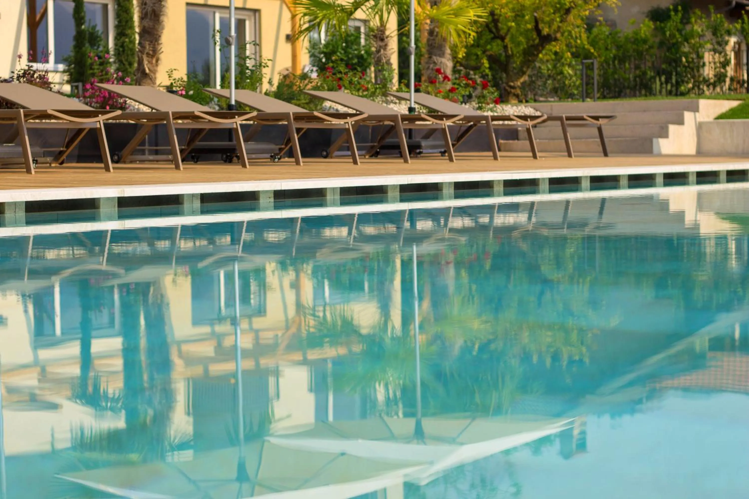 Swimming pool in Brühl Suites&Residence