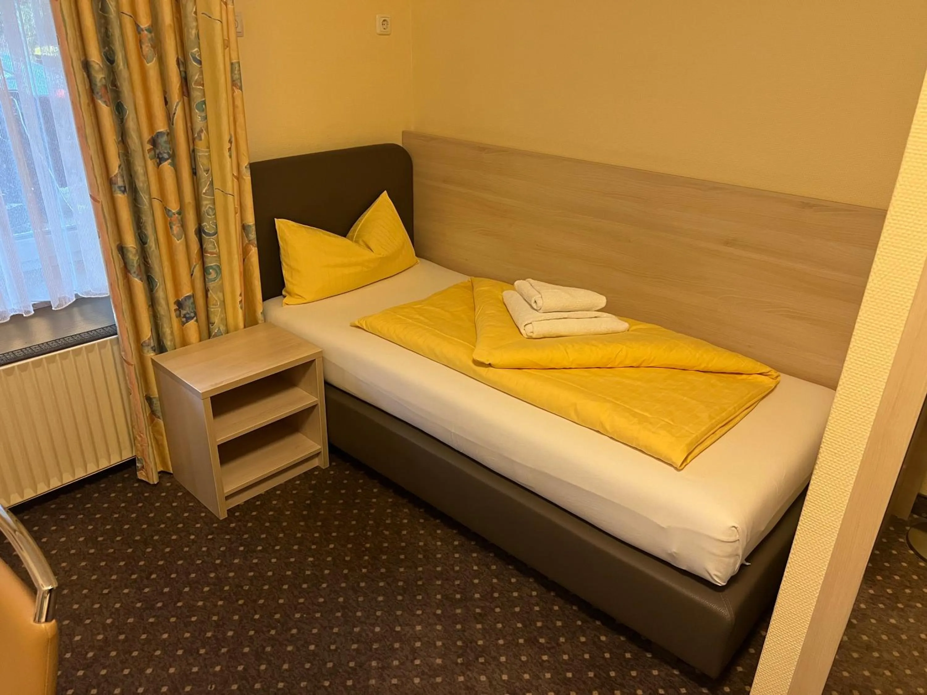 Bed in M&M Hotel - Seevetal