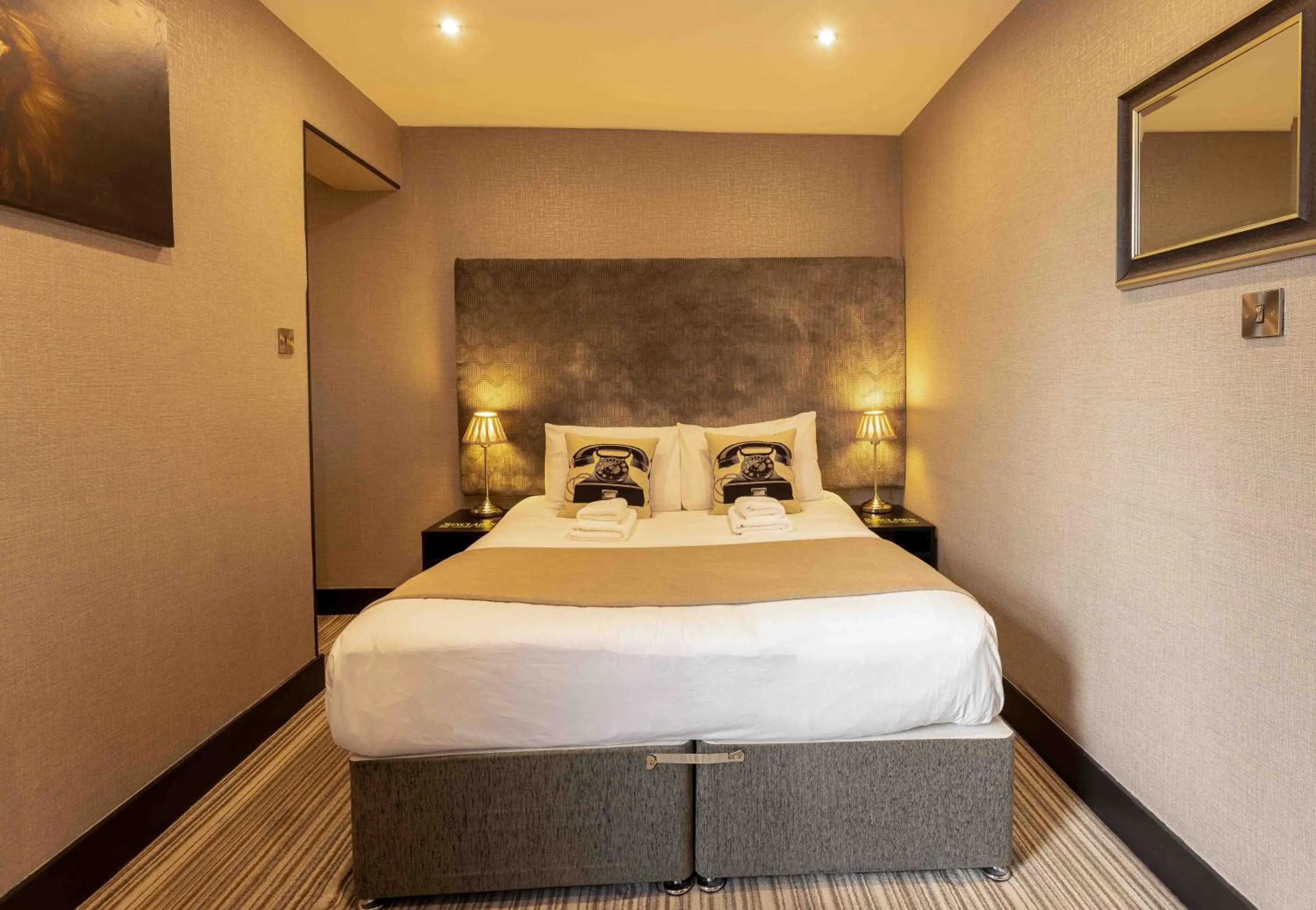 Bed in Sinclair's Rooms