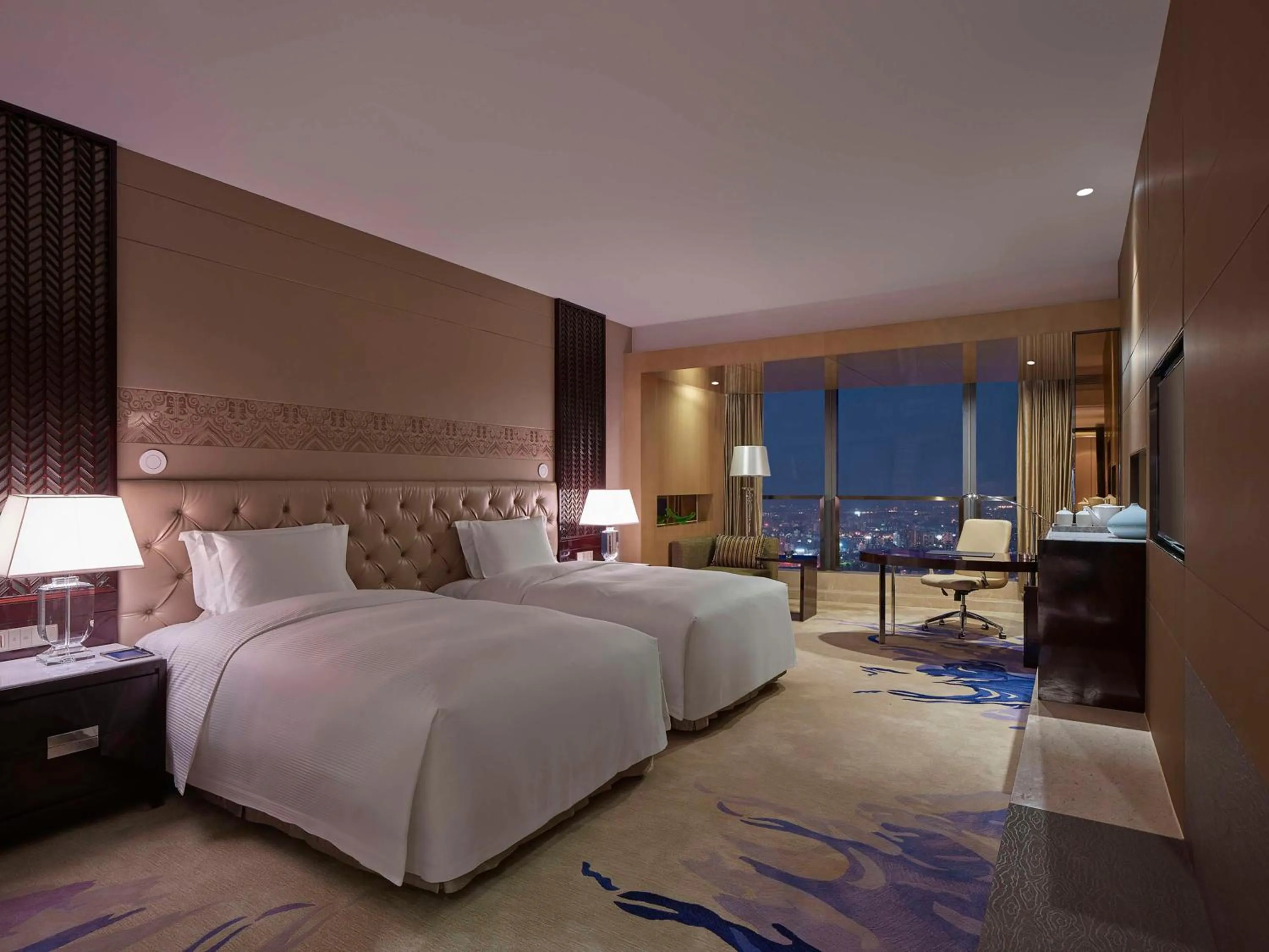 Bedroom, Bed in Hilton Haikou