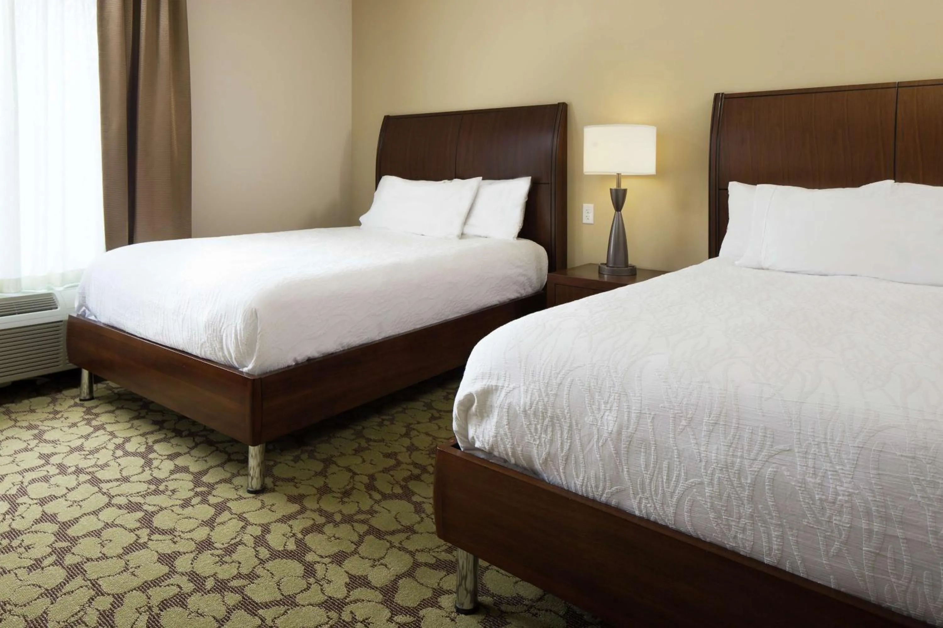 Bed in Hilton Garden Inn Bettendorf/ Quad Cities