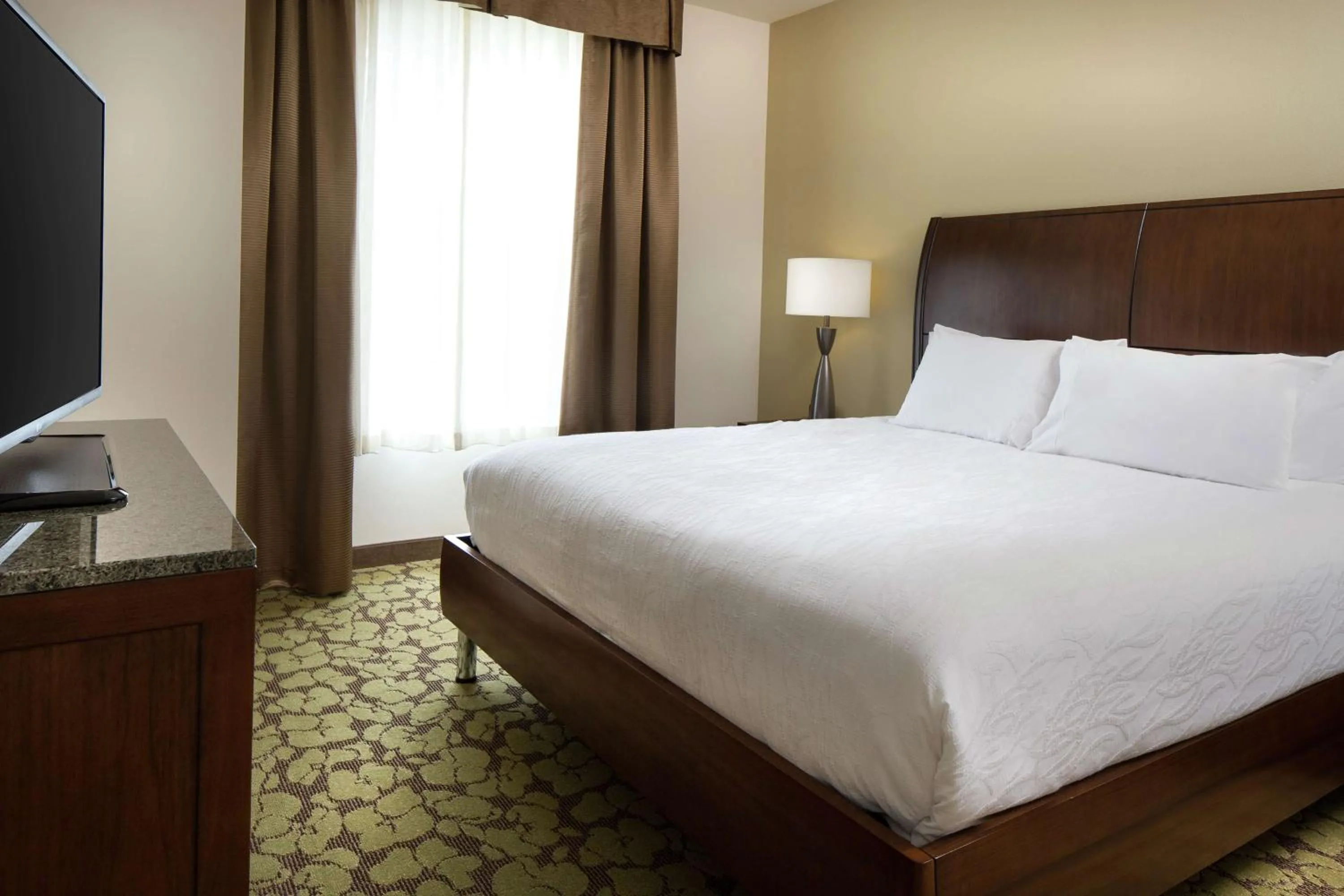 Bed in Hilton Garden Inn Bettendorf/ Quad Cities