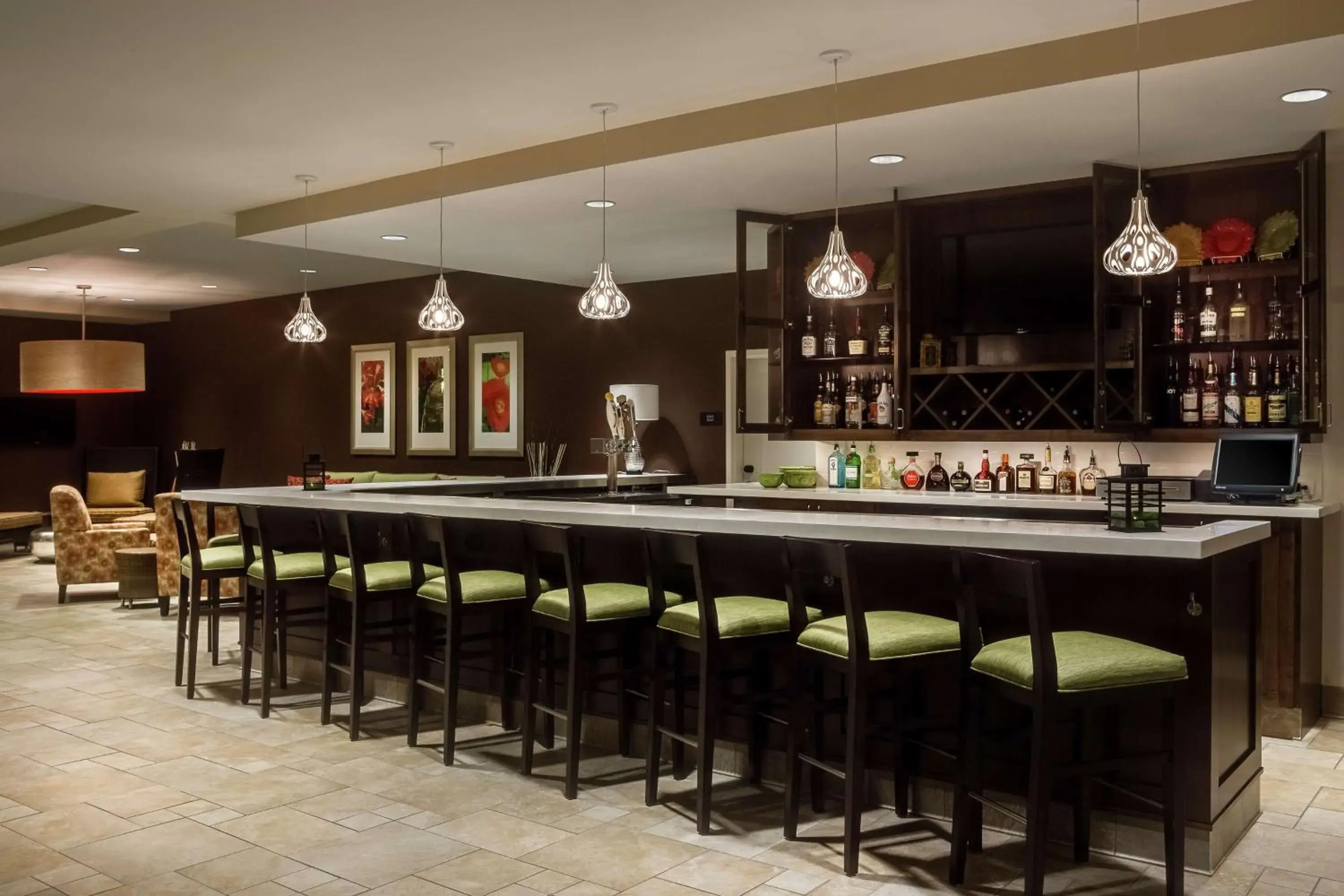 Lounge or bar in Hilton Garden Inn Bettendorf/ Quad Cities Lounge or bar in Hilton Garden Inn Bettendorf/ Quad Cities