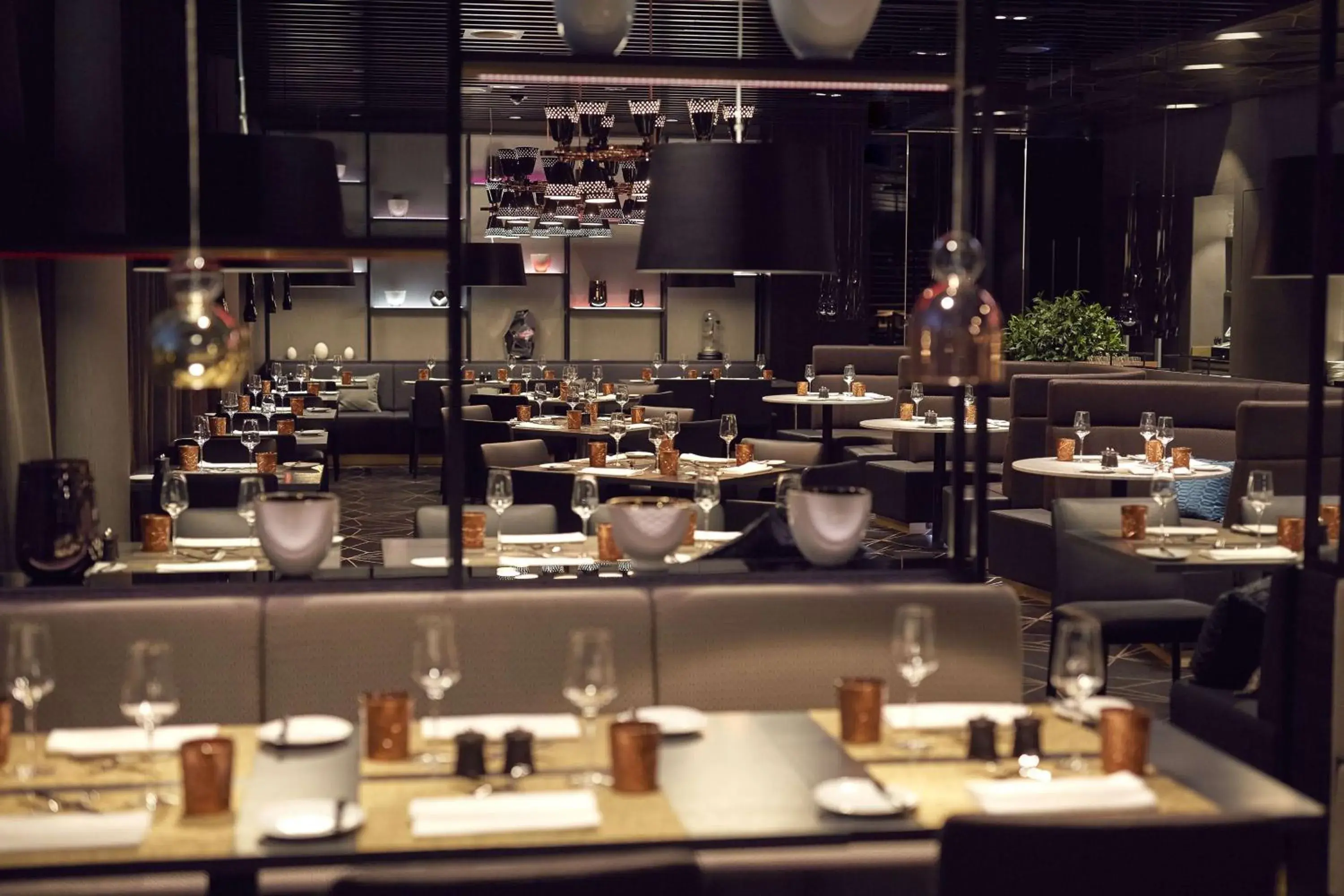 Restaurant/places to eat in Hilton Tallinn Park Restaurant/places to eat in Hilton Tallinn Park