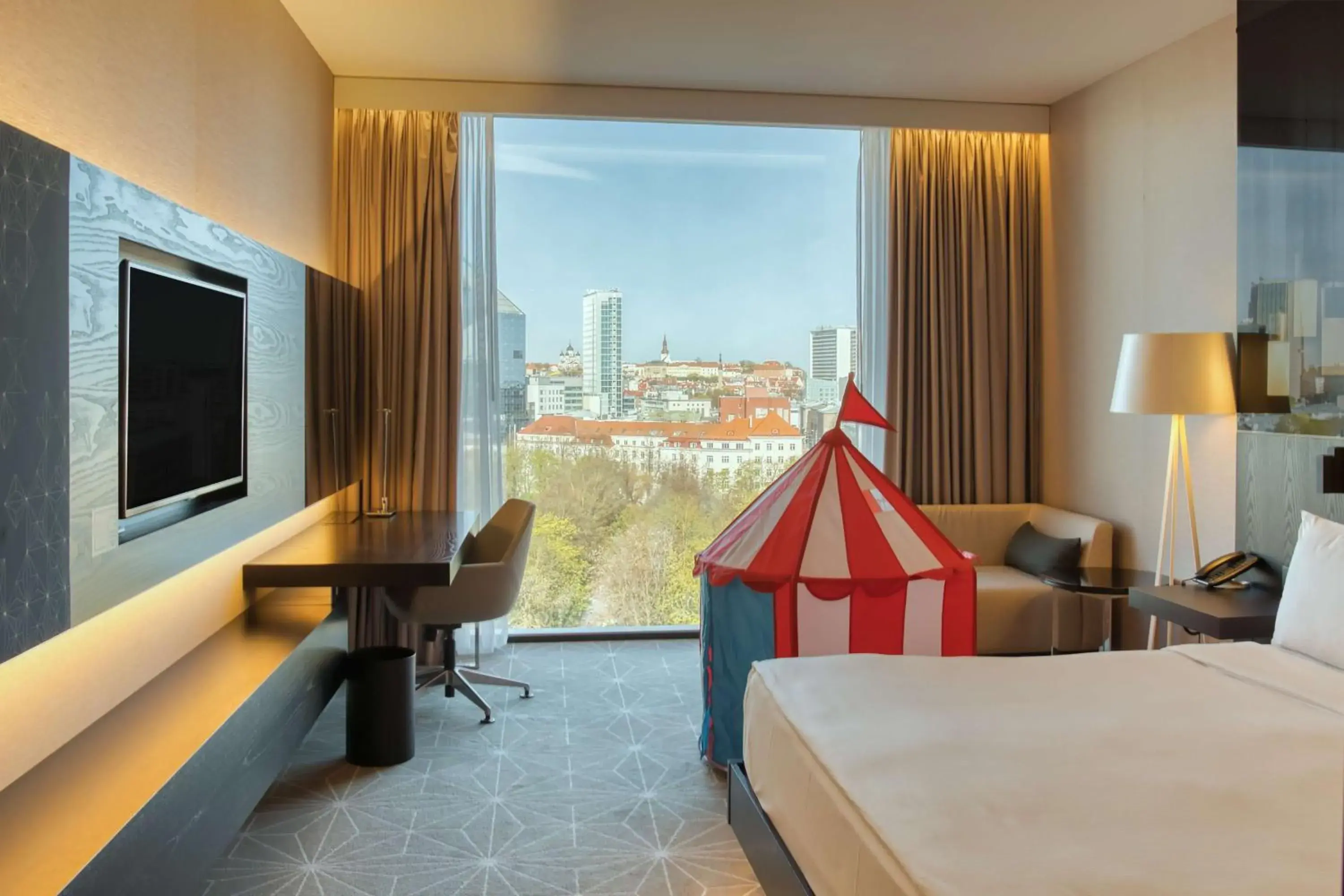 View (from property/room), Bed in Hilton Tallinn Park View (from property/room), Bed in Hilton Tallinn Park