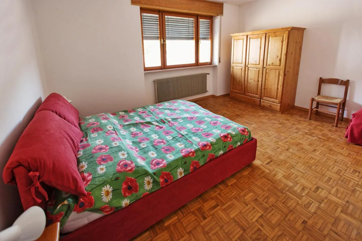 Photo of the whole room, Bed in Albergo Diffuso "Col Gentile" Socchieve