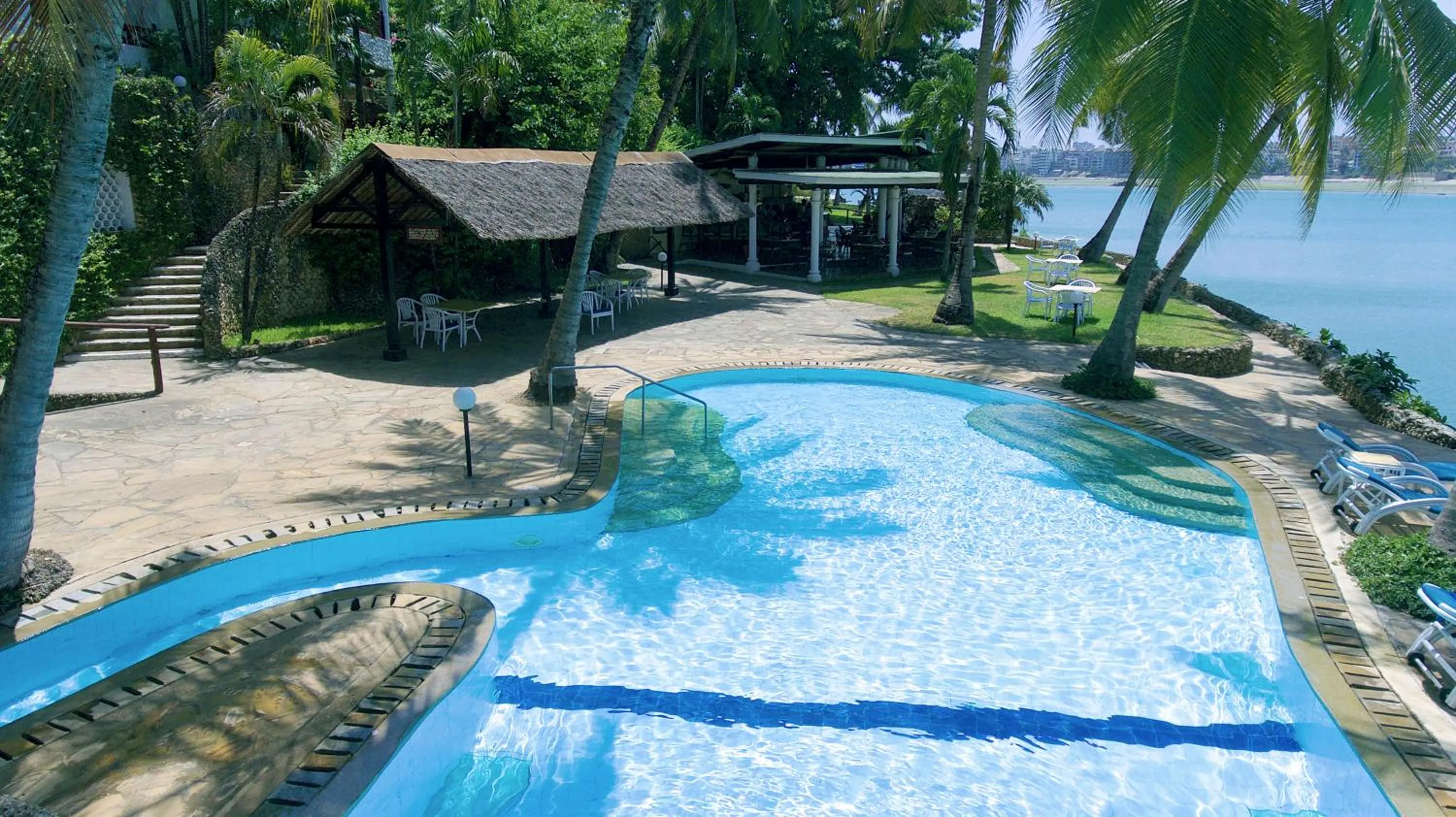 Swimming pool in Tamarind Village Hotel Apartments