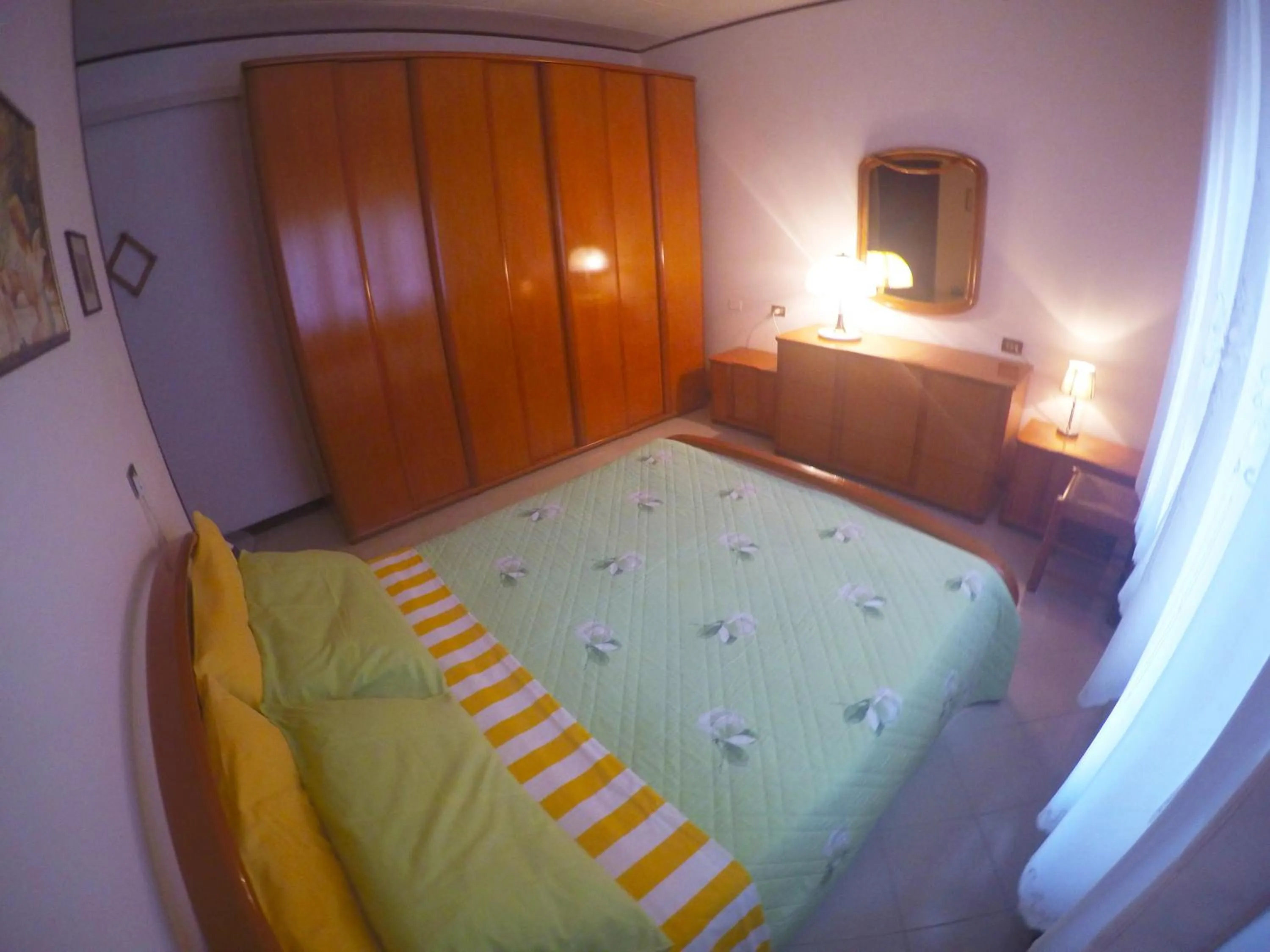 Photo of the whole room, Bed in Appartamento Dalla Bella - Agenzia Cocal