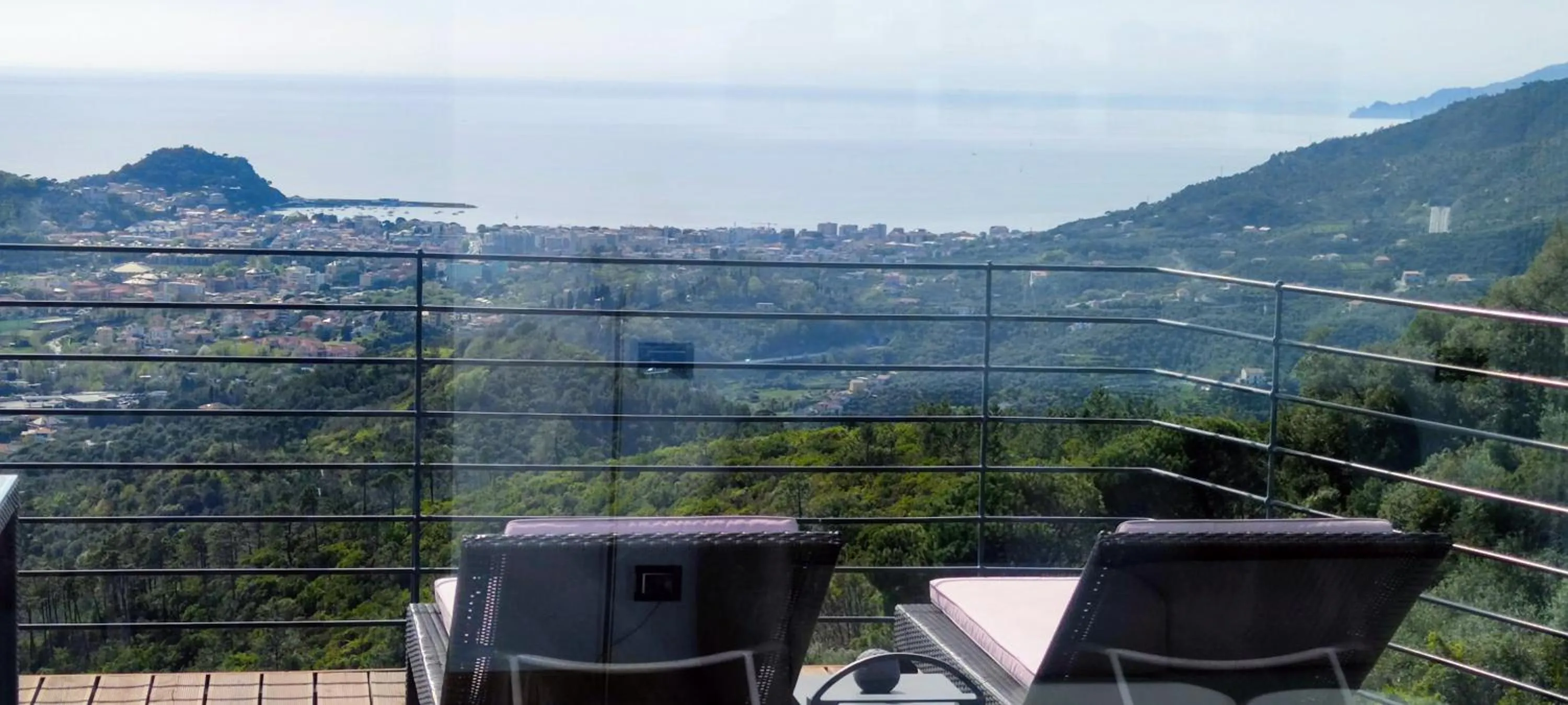 Balcony/Terrace in Chincamea