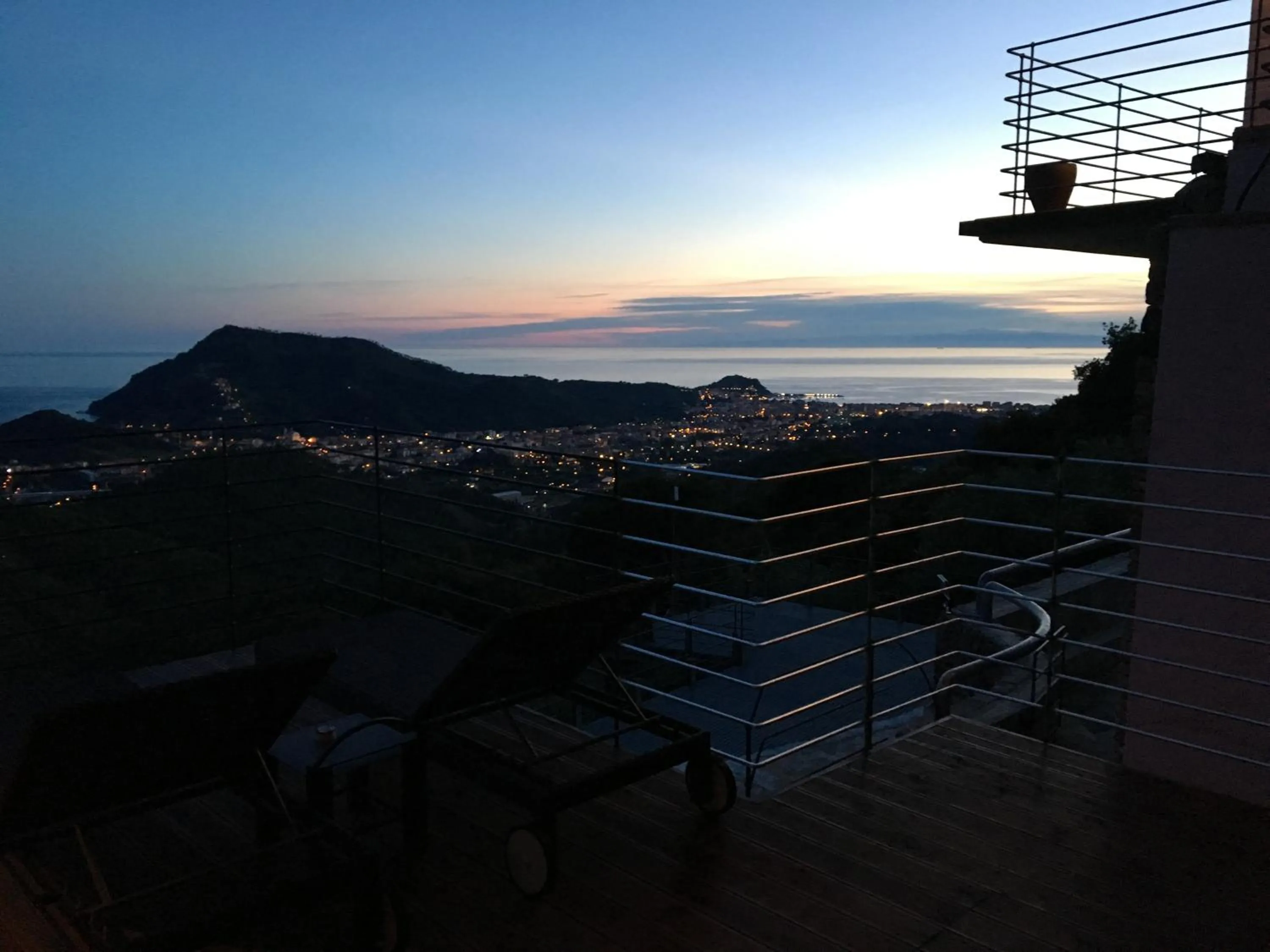 Balcony/Terrace in Chincamea