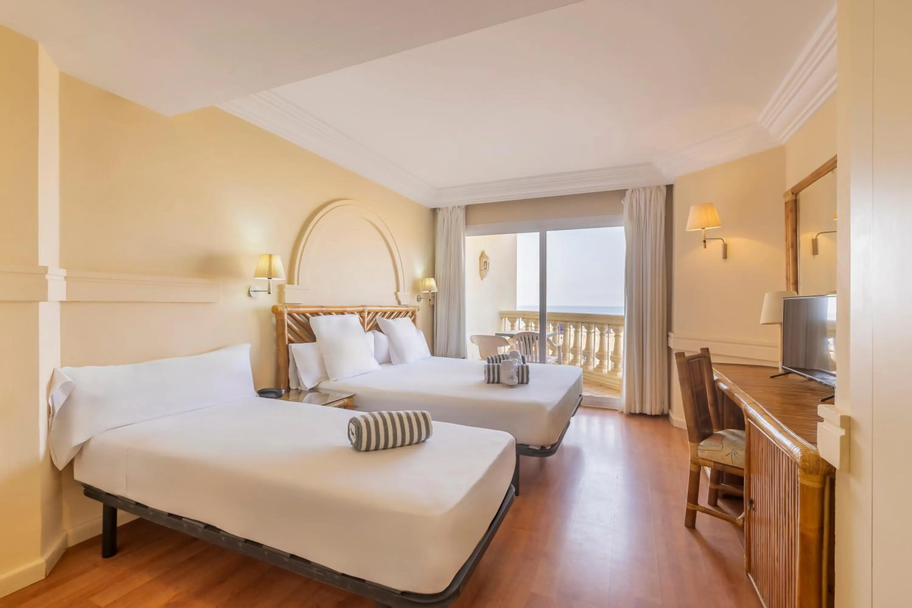 Bedroom, Bed in Hotel Moon Dreams Portomagno