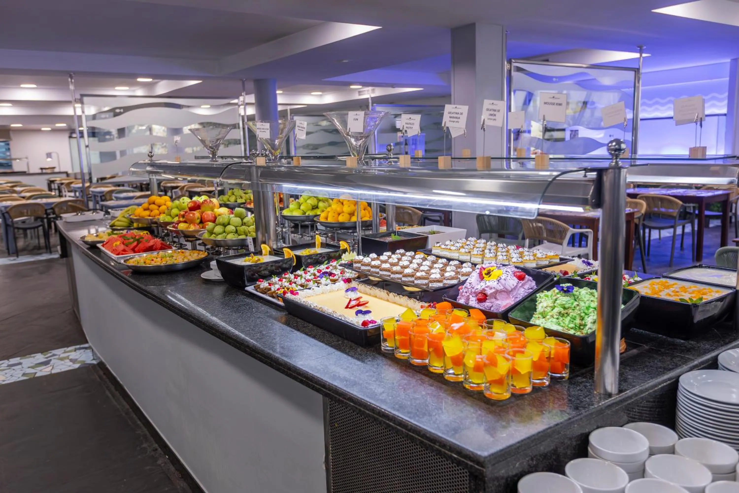 Food in Hotel Moon Dreams Portomagno