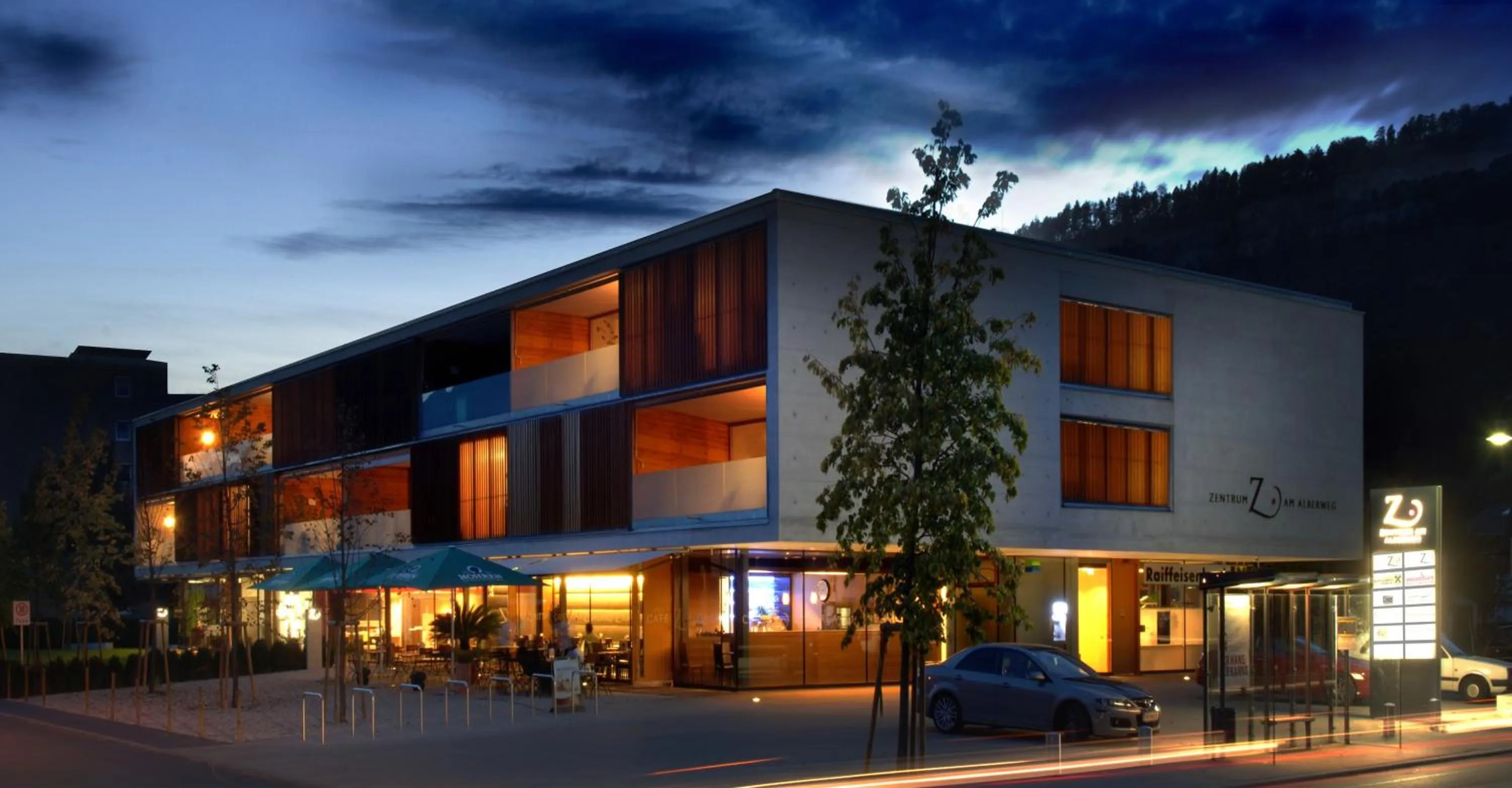 Facade/entrance in Motel Z - self checkin