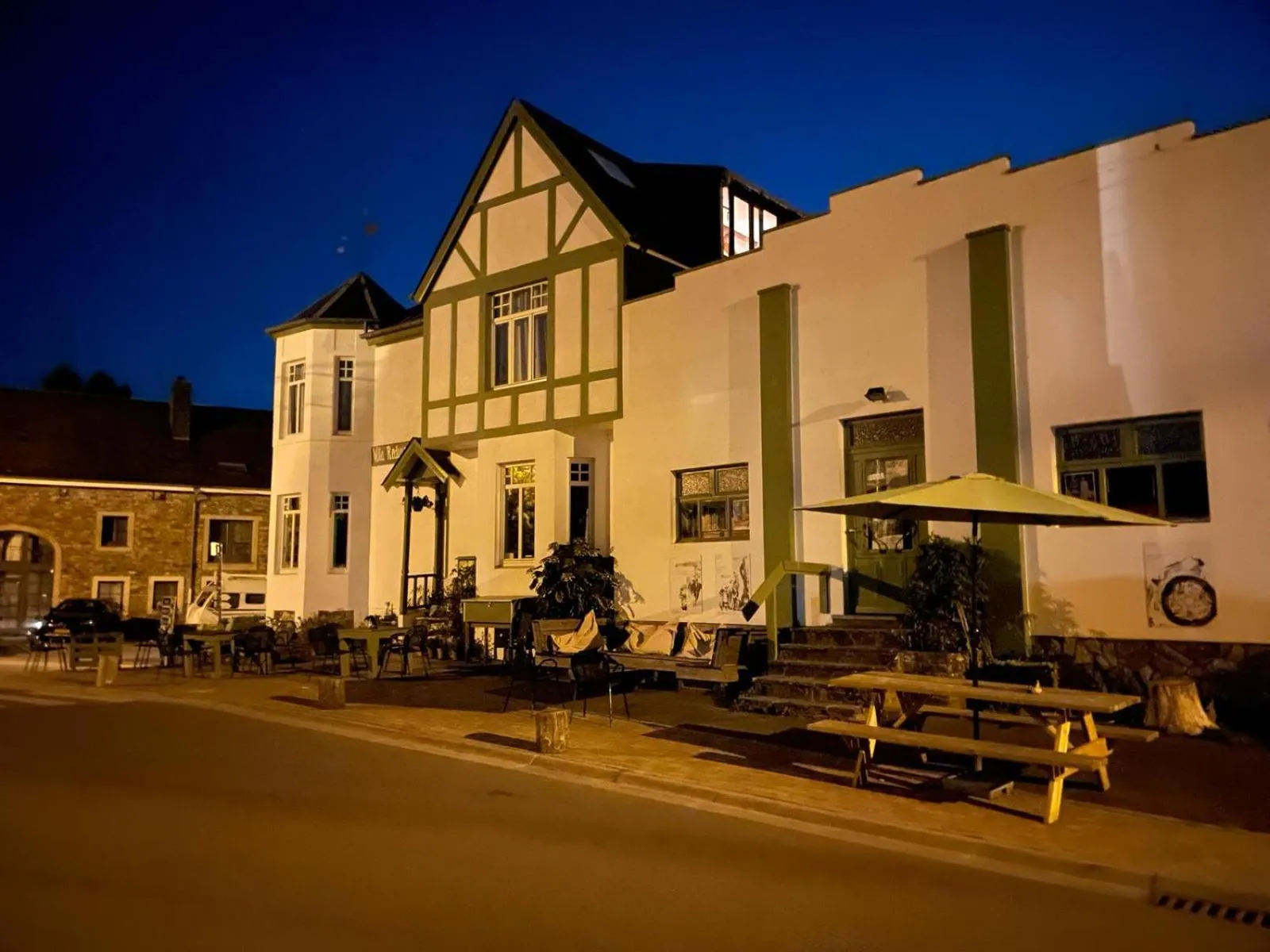 Property building in La Reduiste