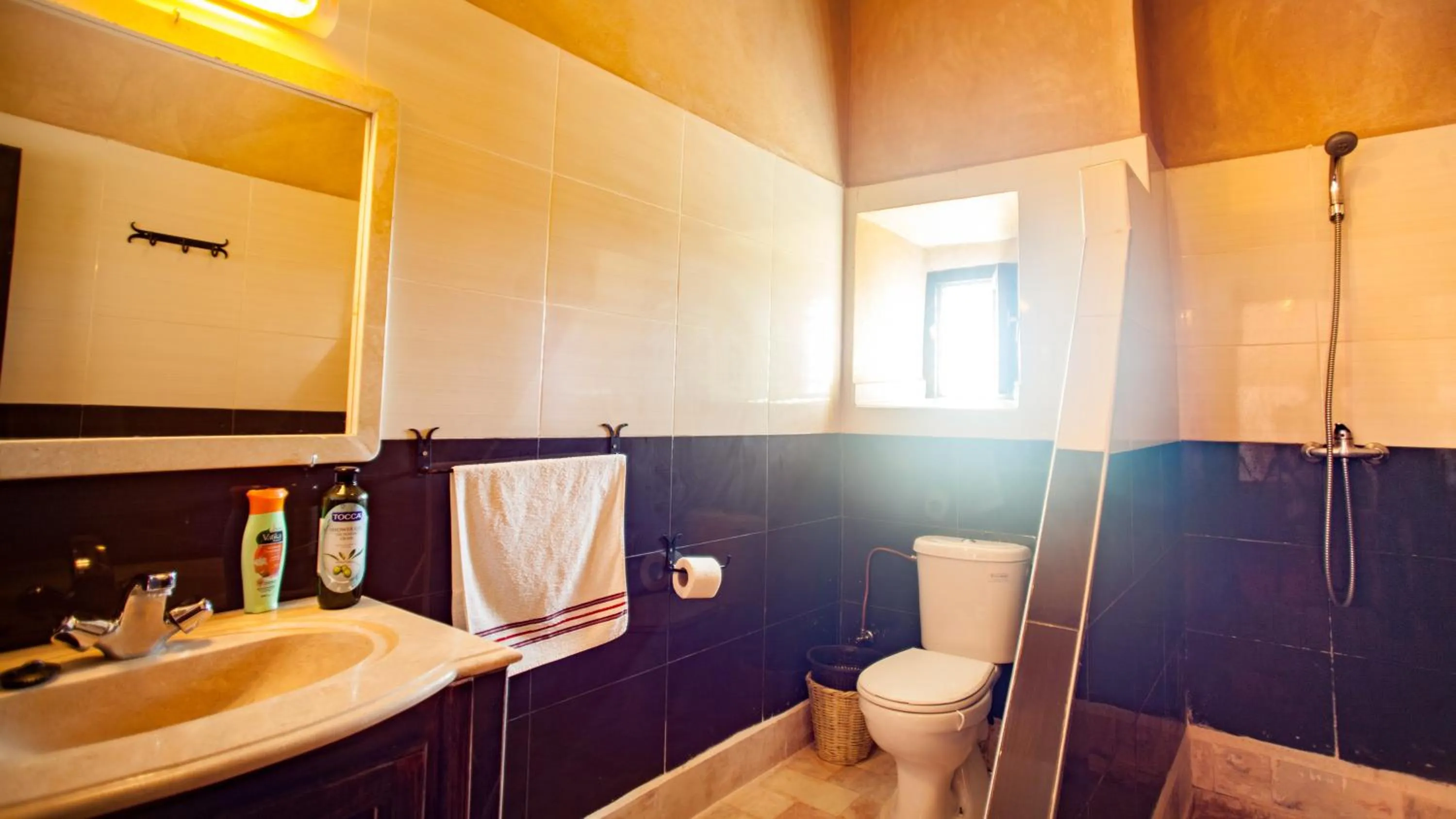 Shower in Ecolodge l'île de Ouarzazate