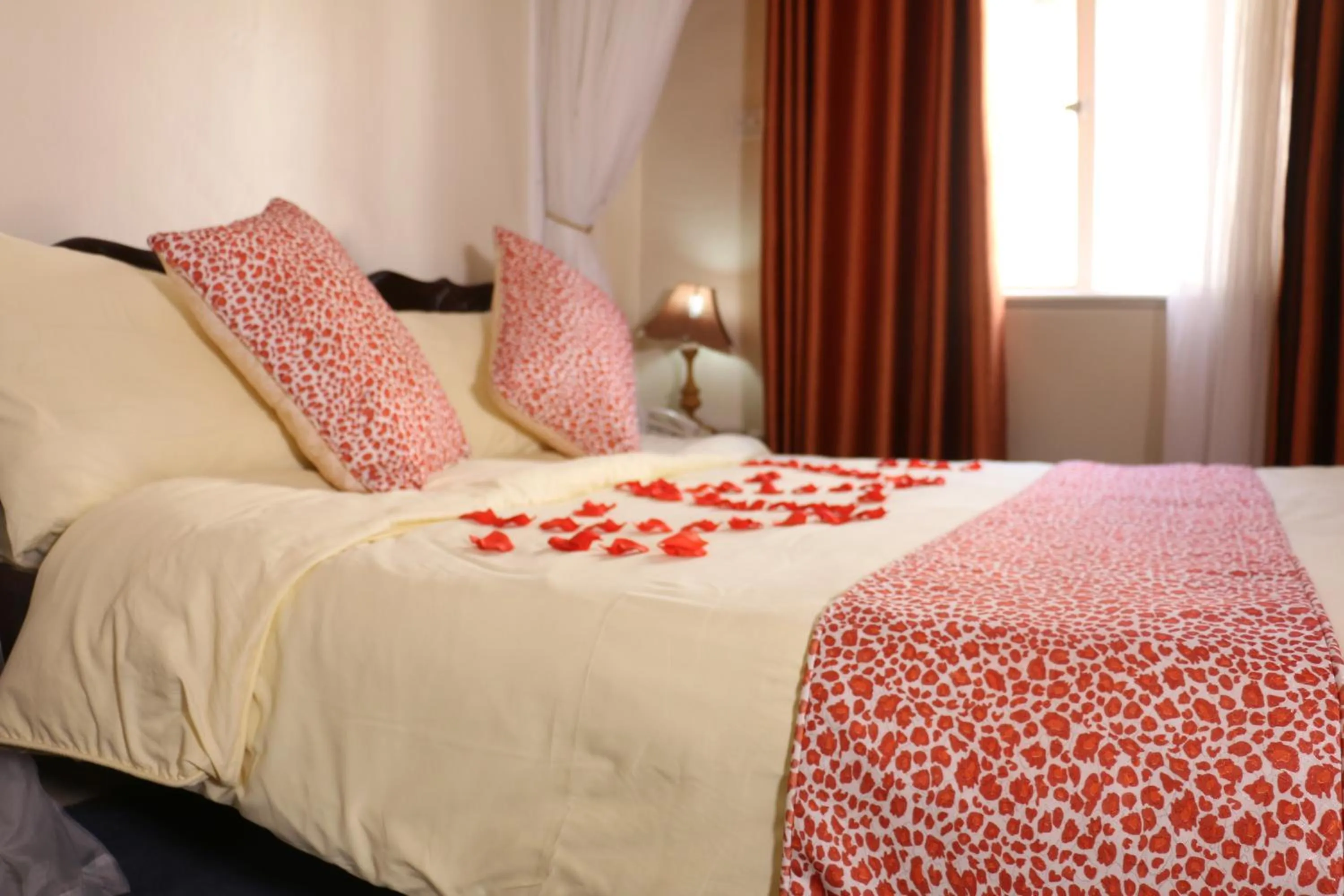 Property building, Bed in Adventist LMS Guest House & Conference Centre