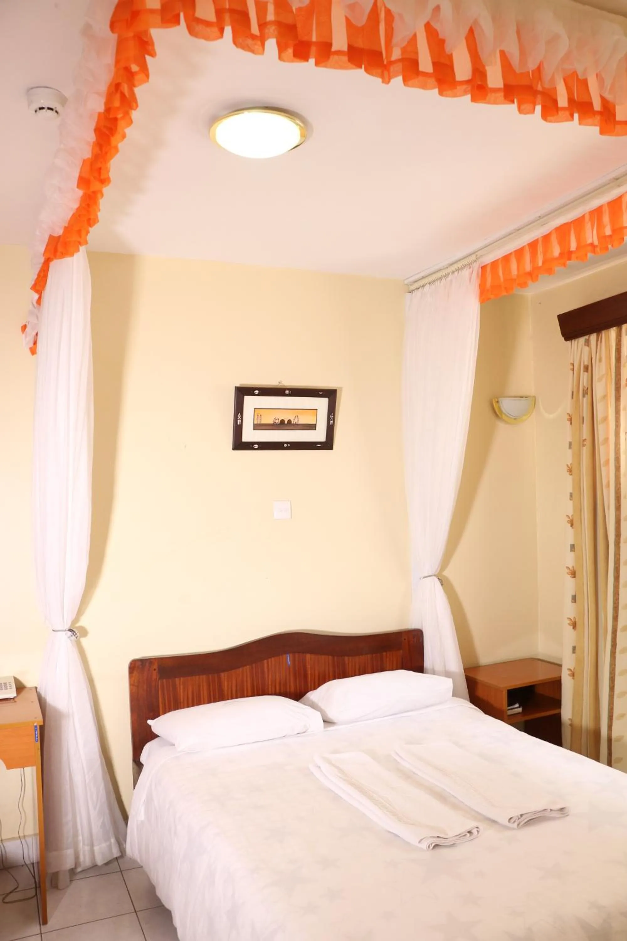 Property building, Bed in Adventist LMS Guest House & Conference Centre