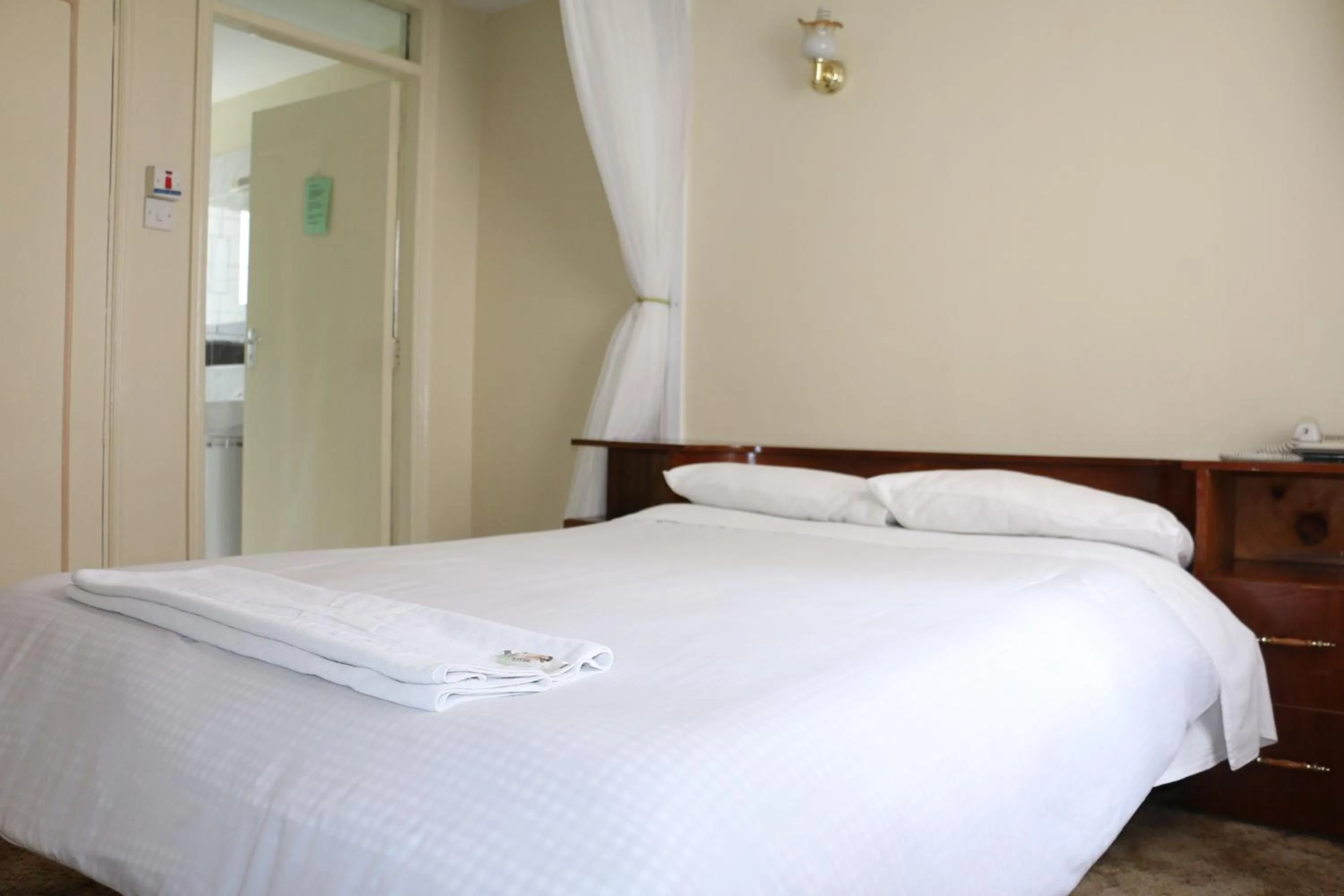 Property building, Bed in Adventist LMS Guest House & Conference Centre