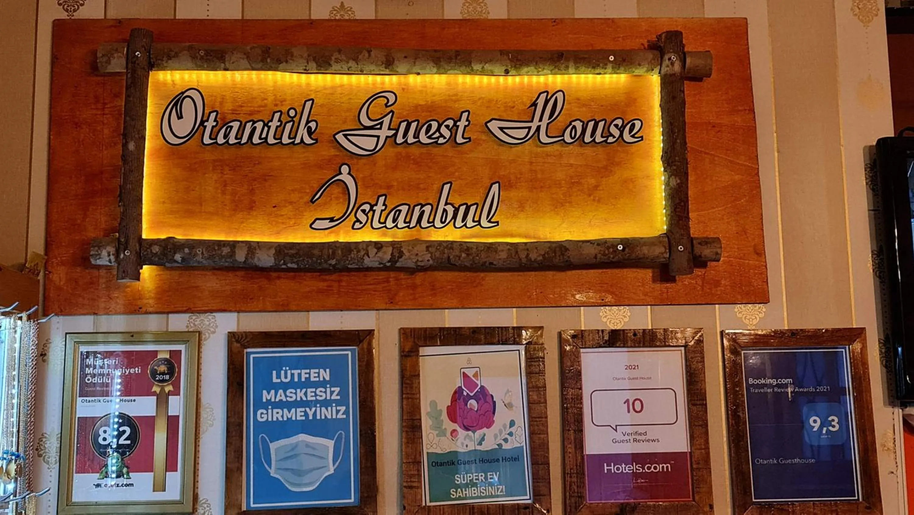 Logo/Certificate/Sign in Otantik Hotel