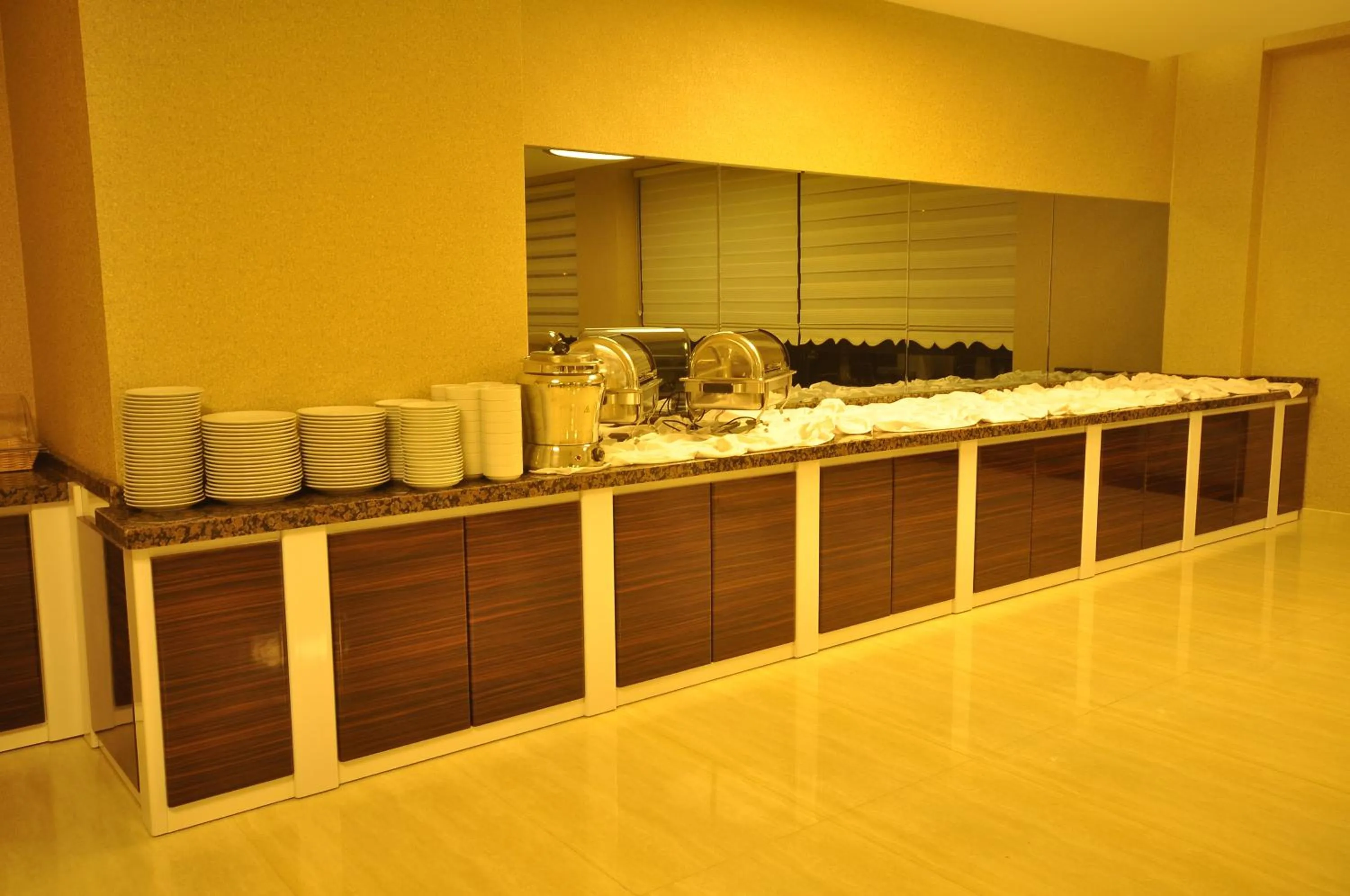 Restaurant/places to eat in Bupa Hotel