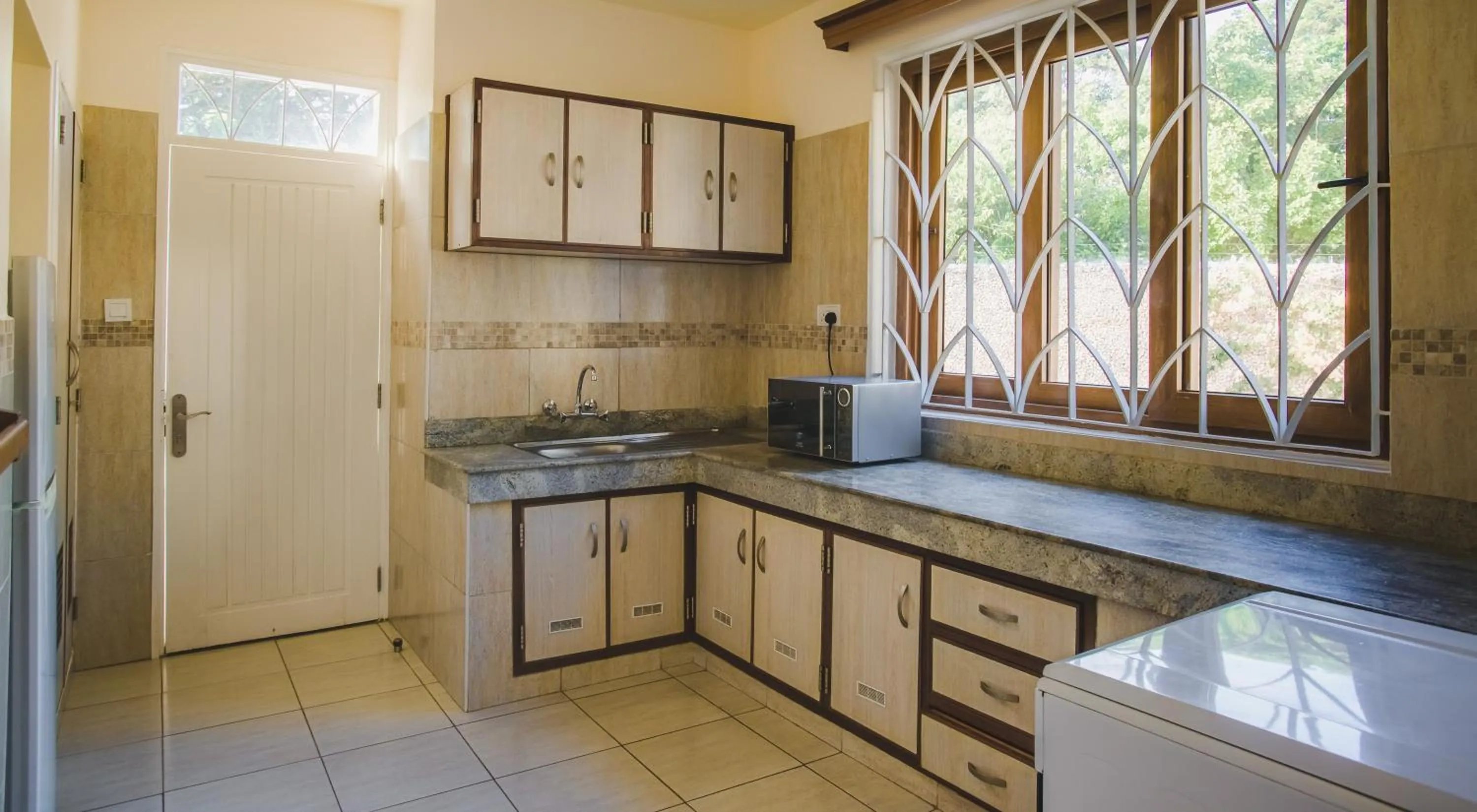 Kitchen or kitchenette in The Zubeida Boutique Resort