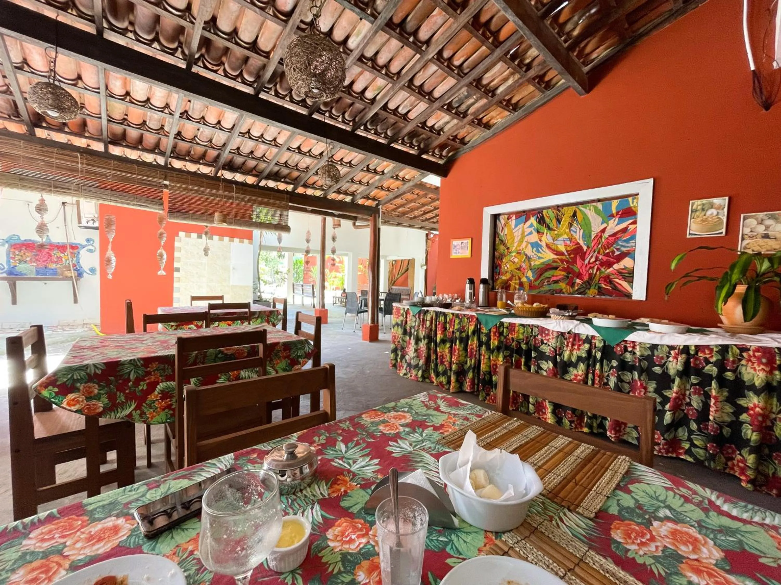 Restaurant/places to eat in Pousada Vôo da Águia