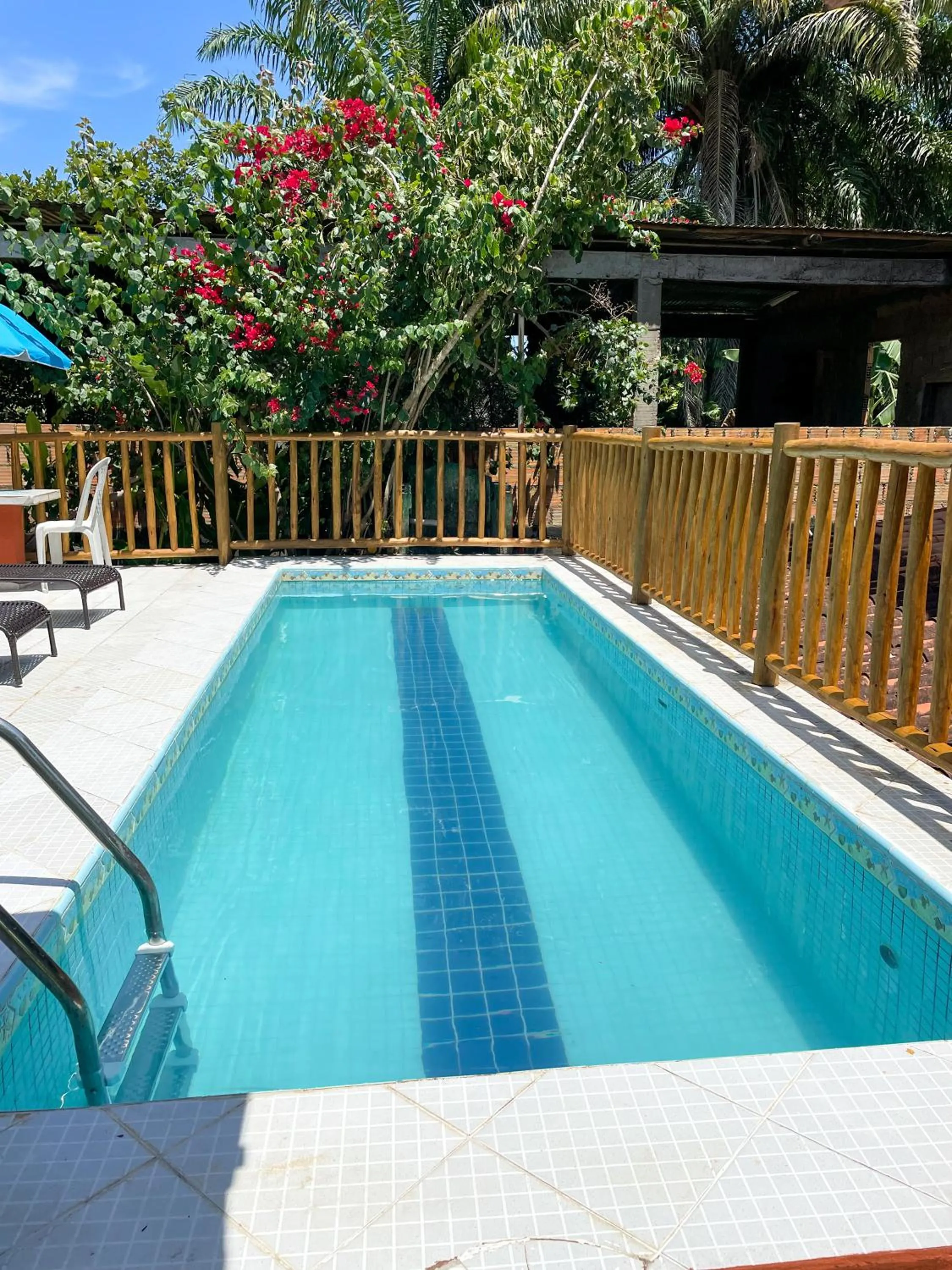 Pool view in Pousada Vôo da Águia