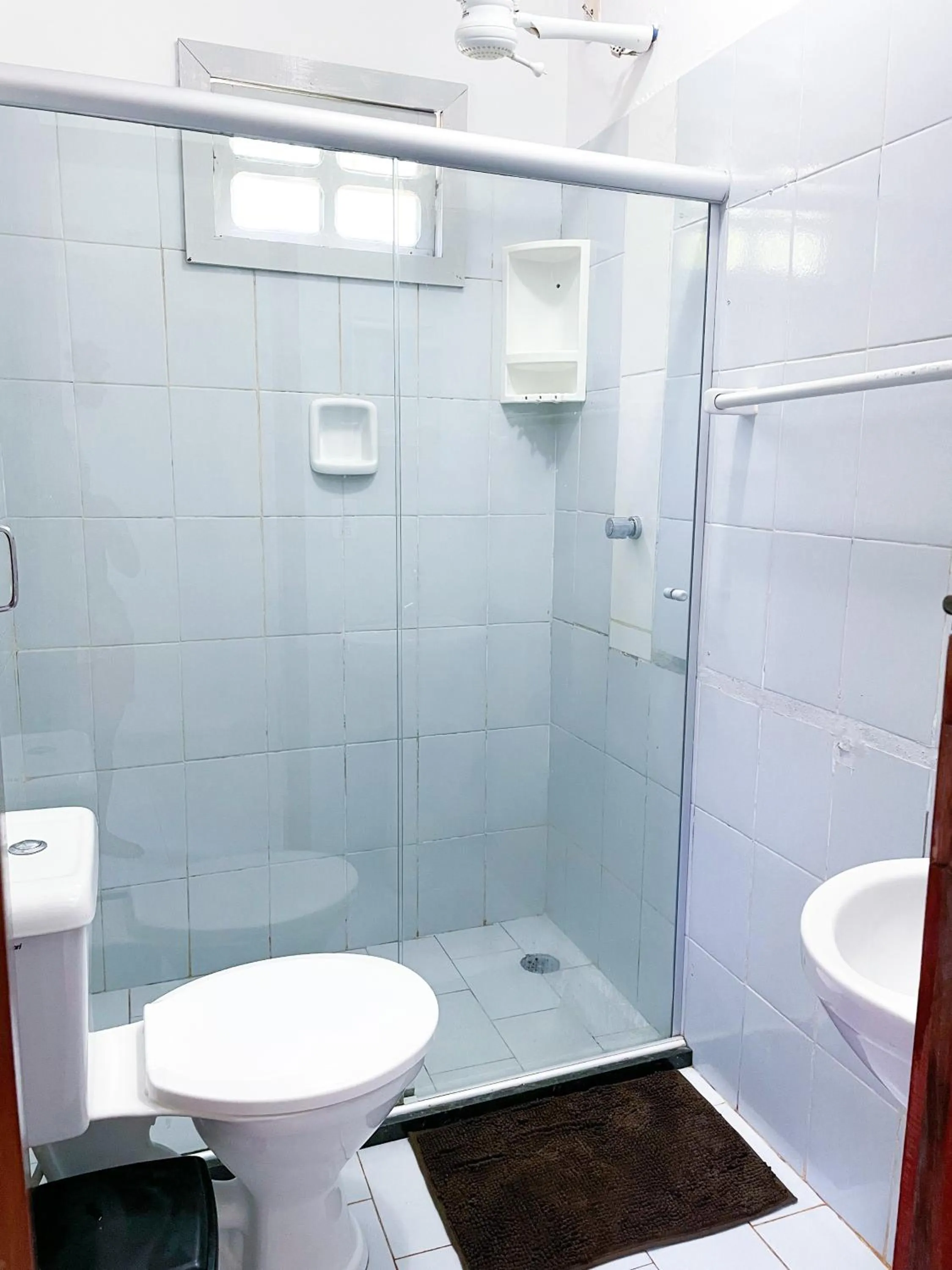 Shower in Pousada Vôo da Águia