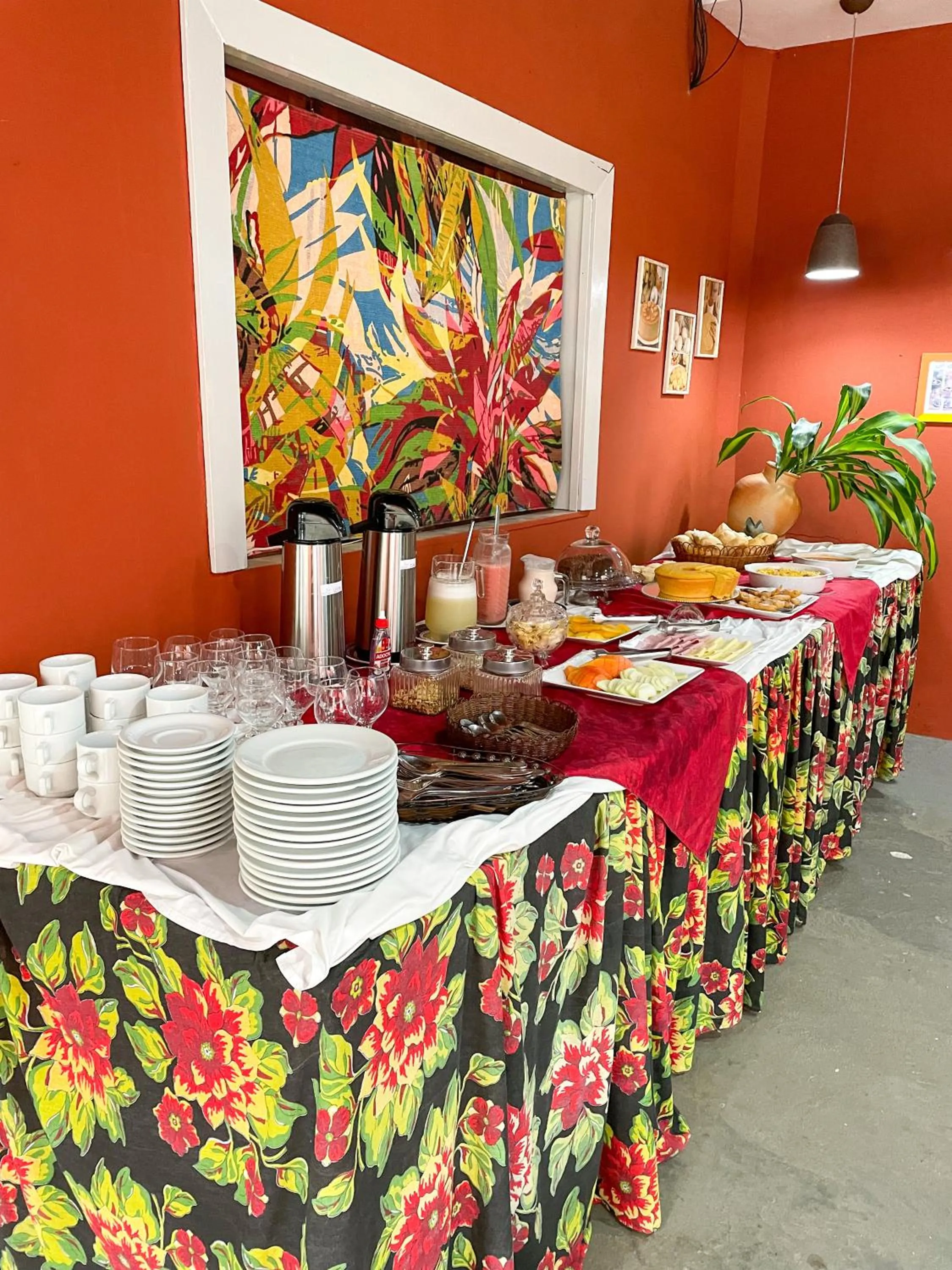 Restaurant/places to eat in Pousada Vôo da Águia