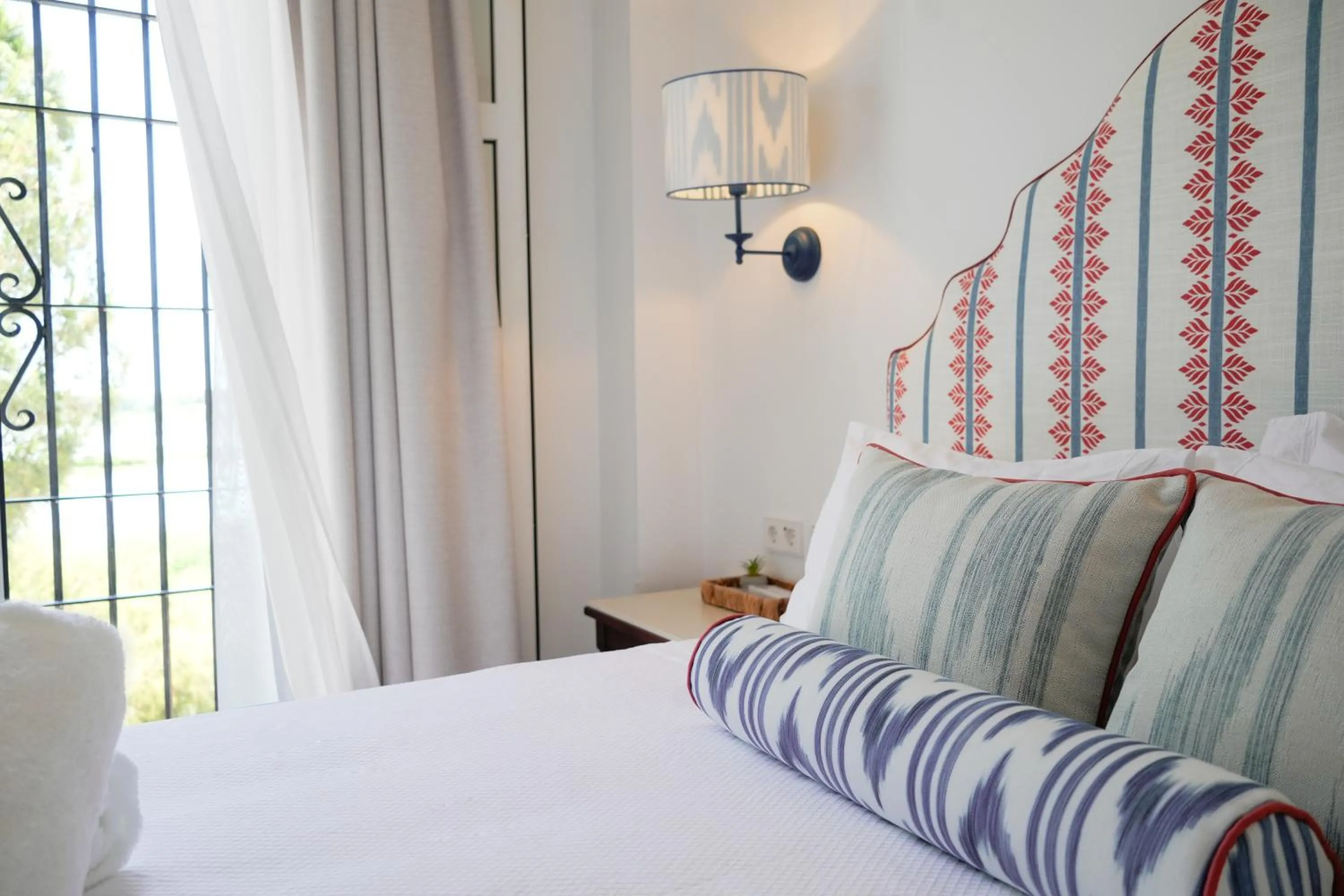 Decorative detail, Bed in Hotel Toruño del Rocío