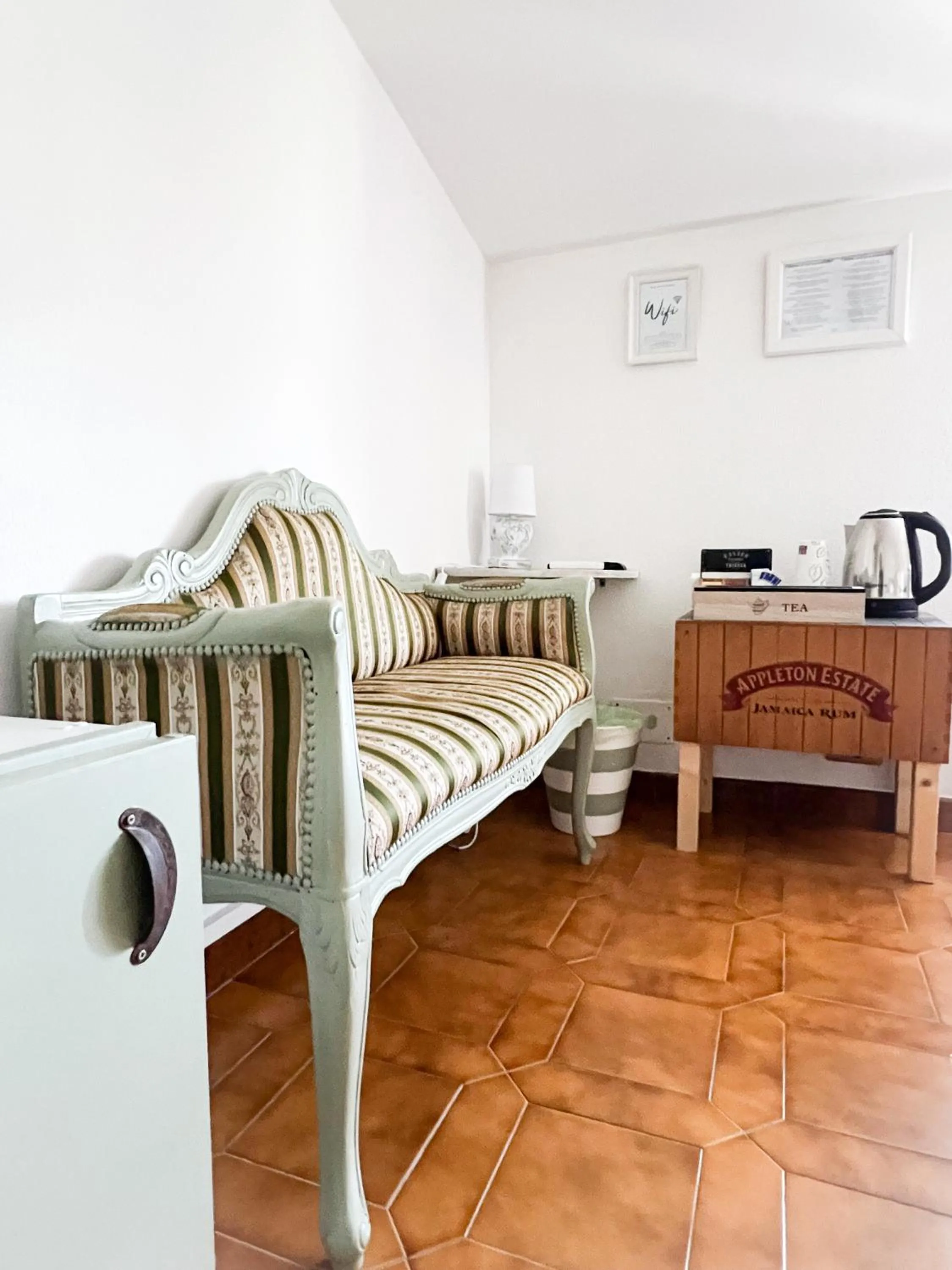 Decorative detail in B&B Nero Buono