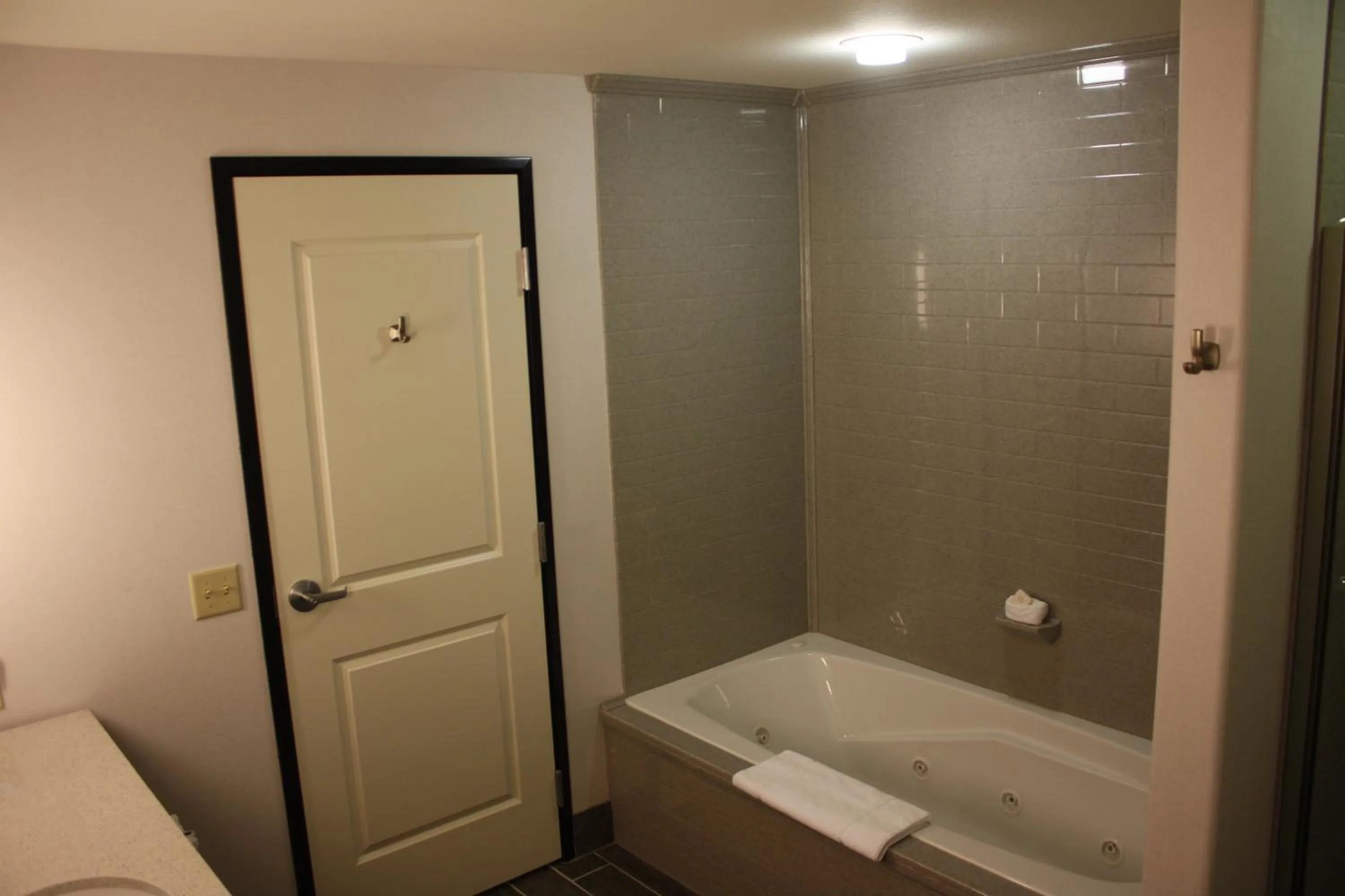 Bathroom in The Heritage Inn & Suites, Ascend Hotel Collection