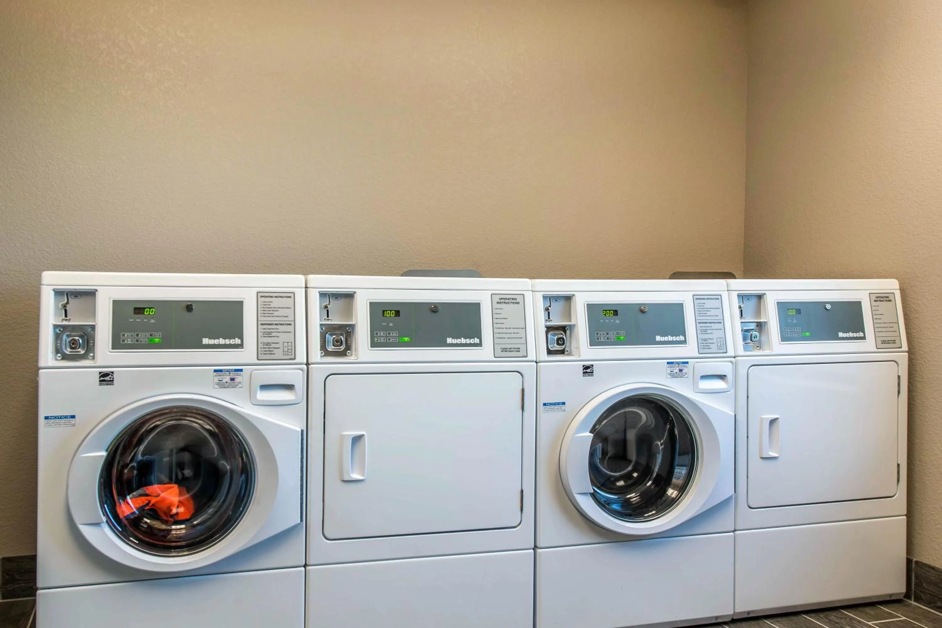 Area and facilities, Kitchen/Kitchenette in The Heritage Inn & Suites, Ascend Hotel Collection