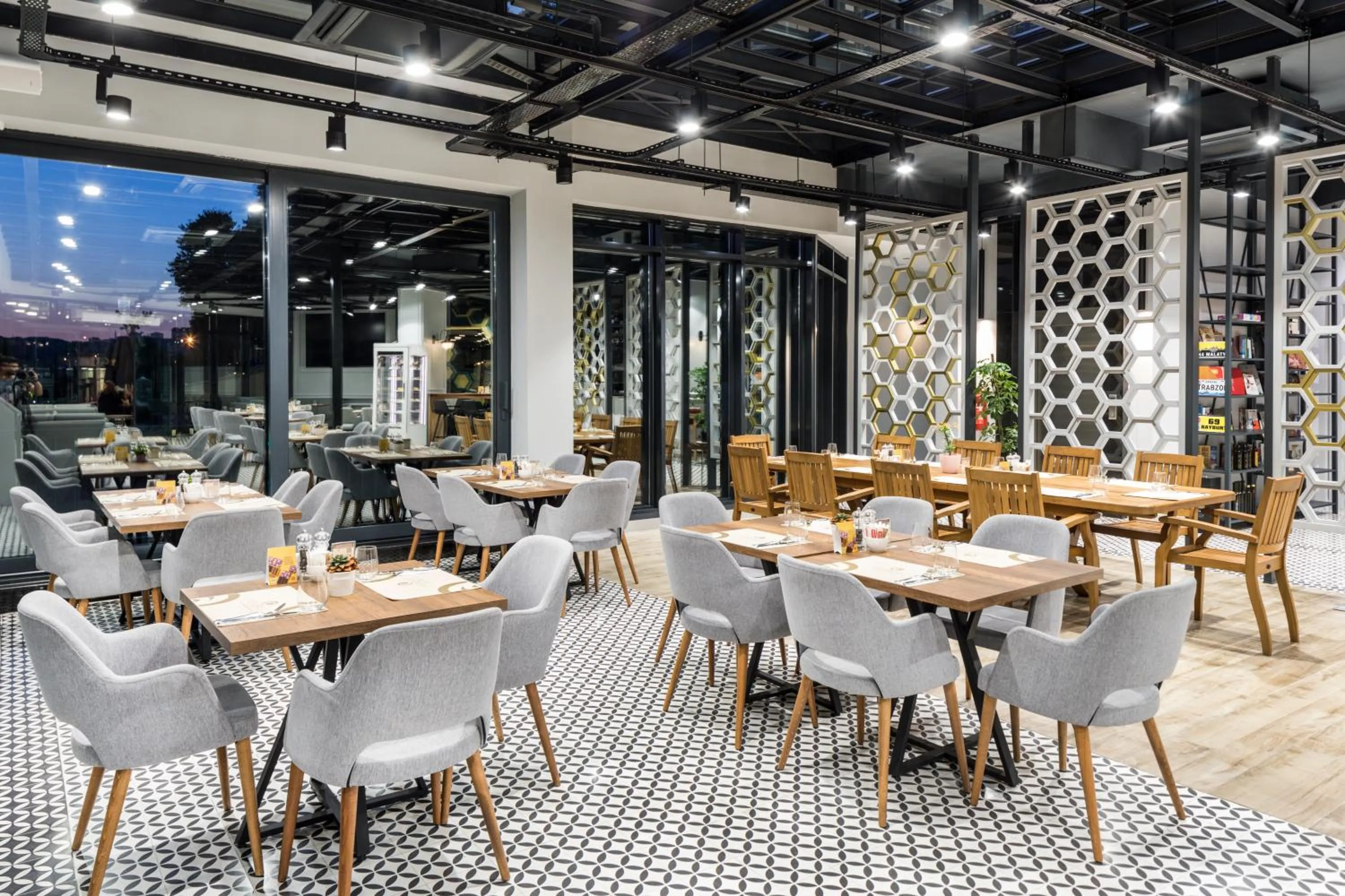 Lounge or bar in Clarion Hotel Golden Horn