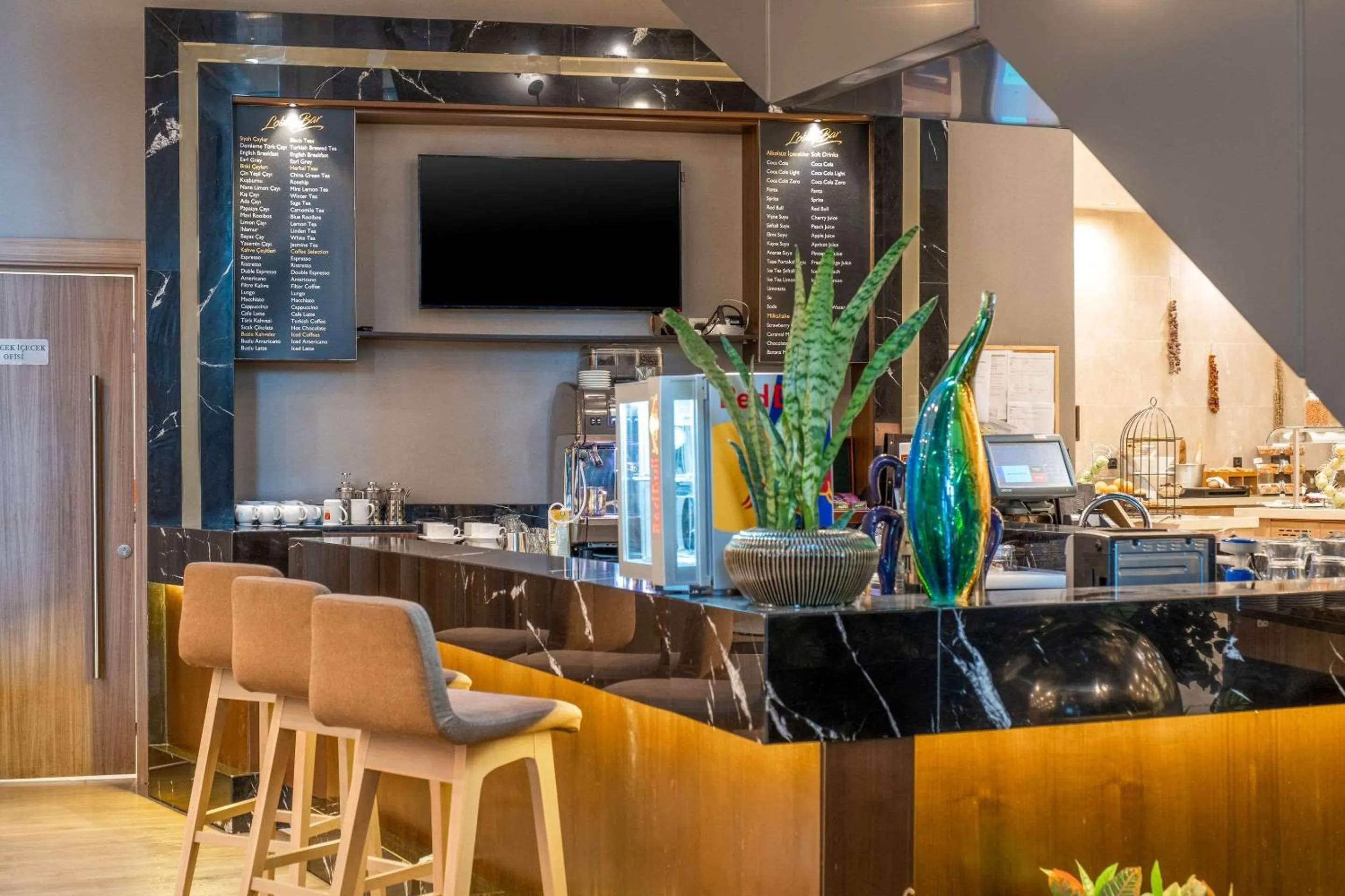 Restaurant/places to eat in Clarion Hotel Golden Horn