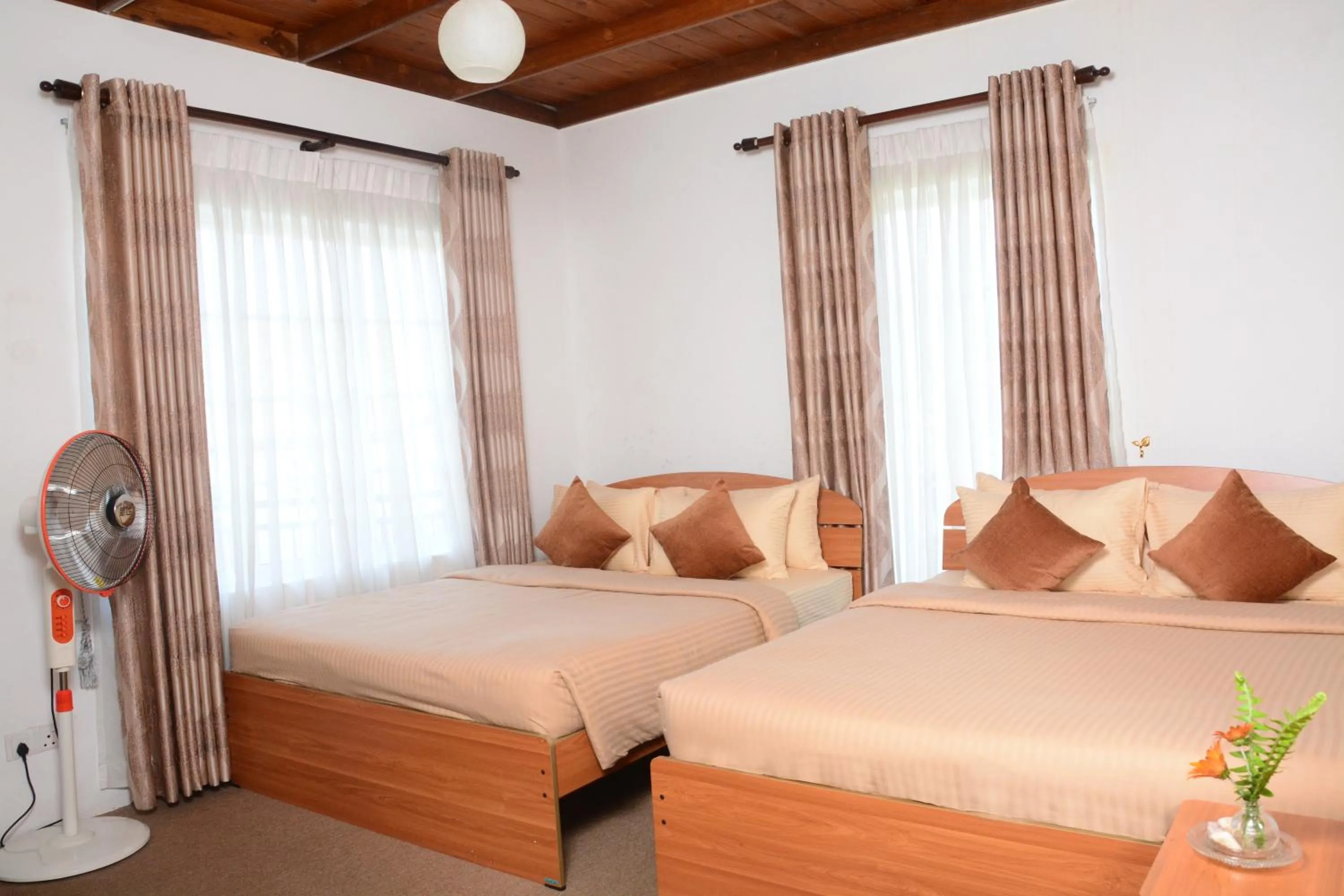 Family Room with Balcony in The Fern Inn