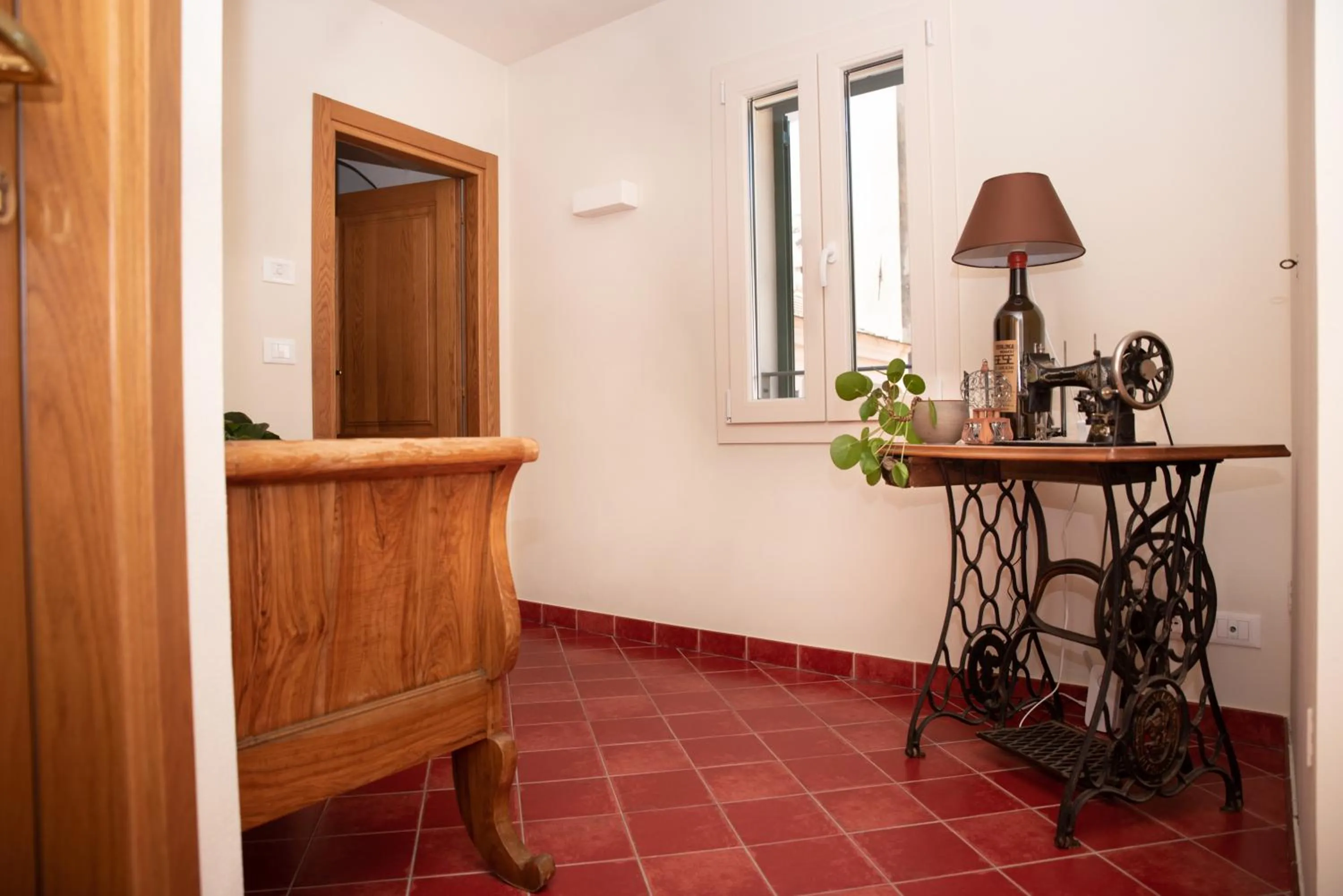 Decorative detail in U Campanin